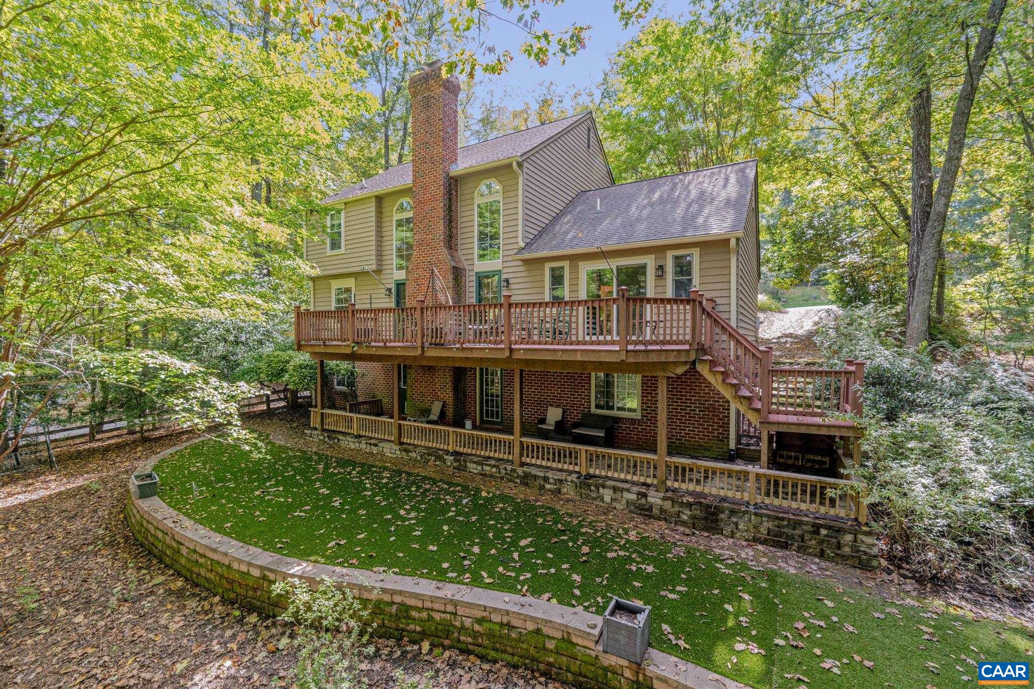 56 HICKORY LN