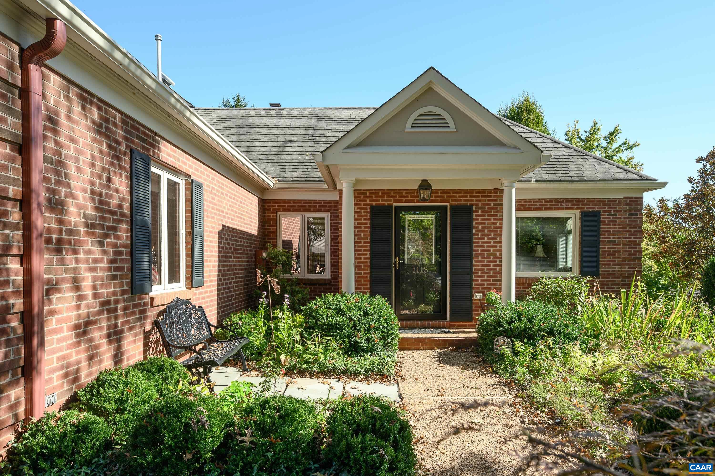 1113 MARION DR