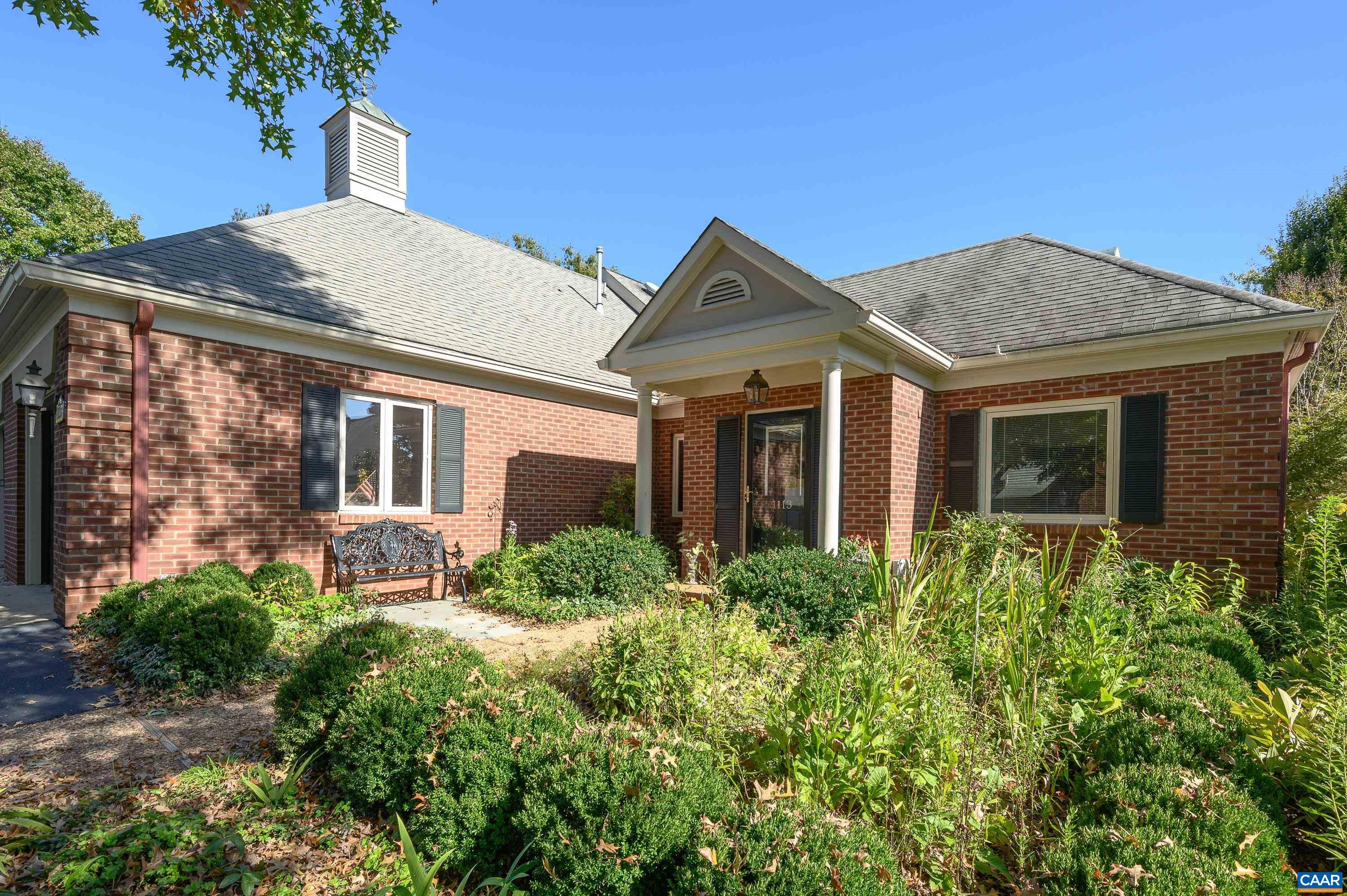 1113 MARION DR