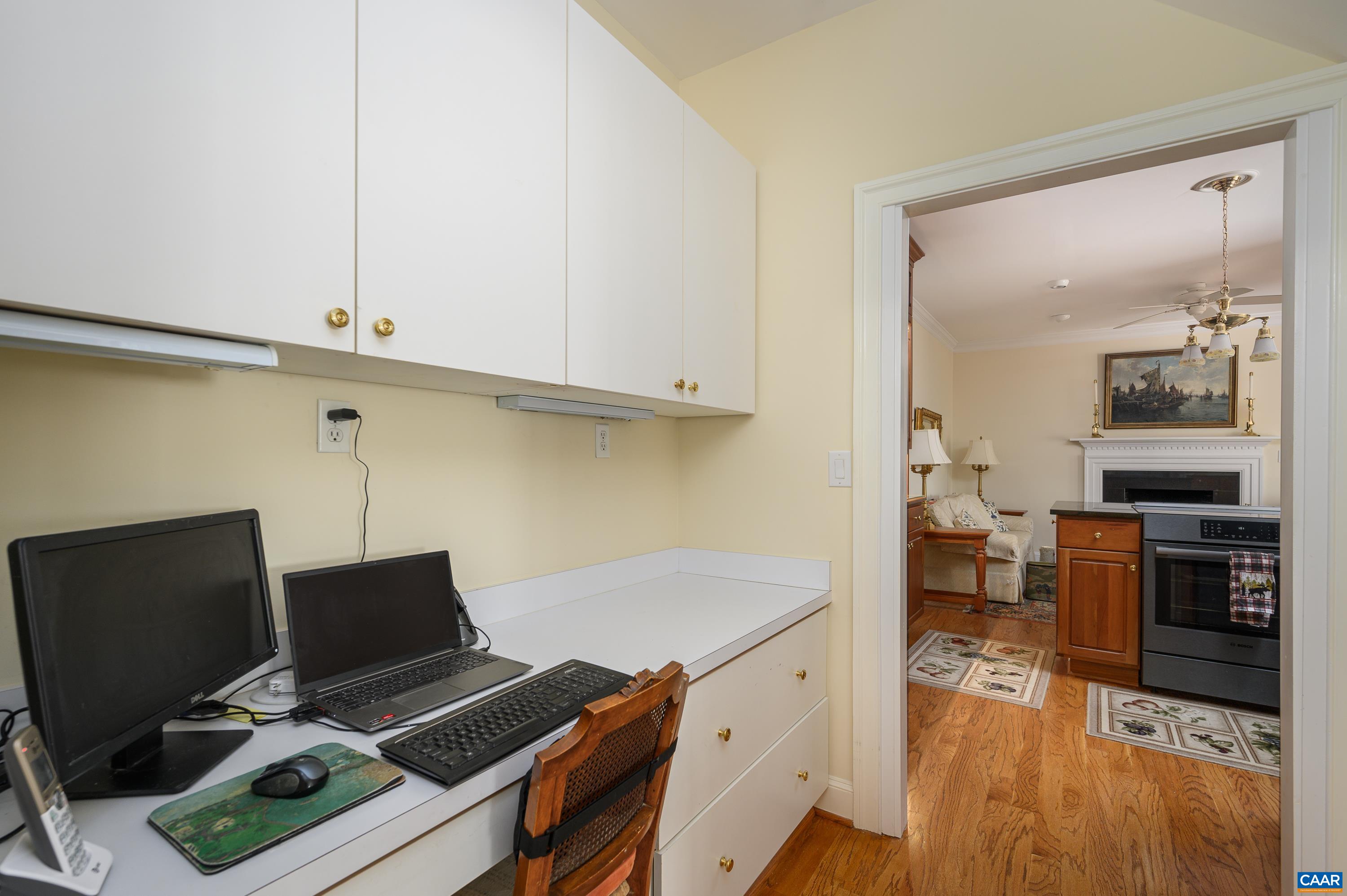 1113 MARION DR