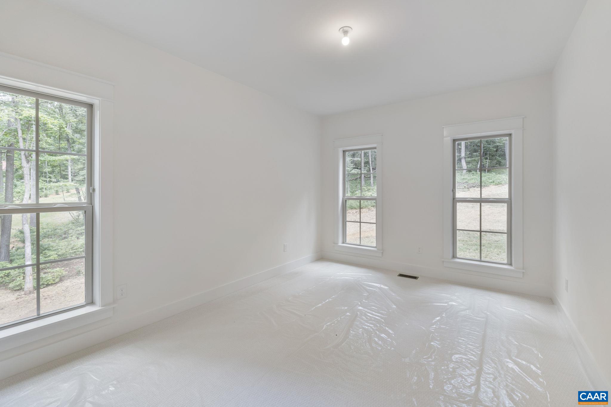 682 VILLA DESTE DR