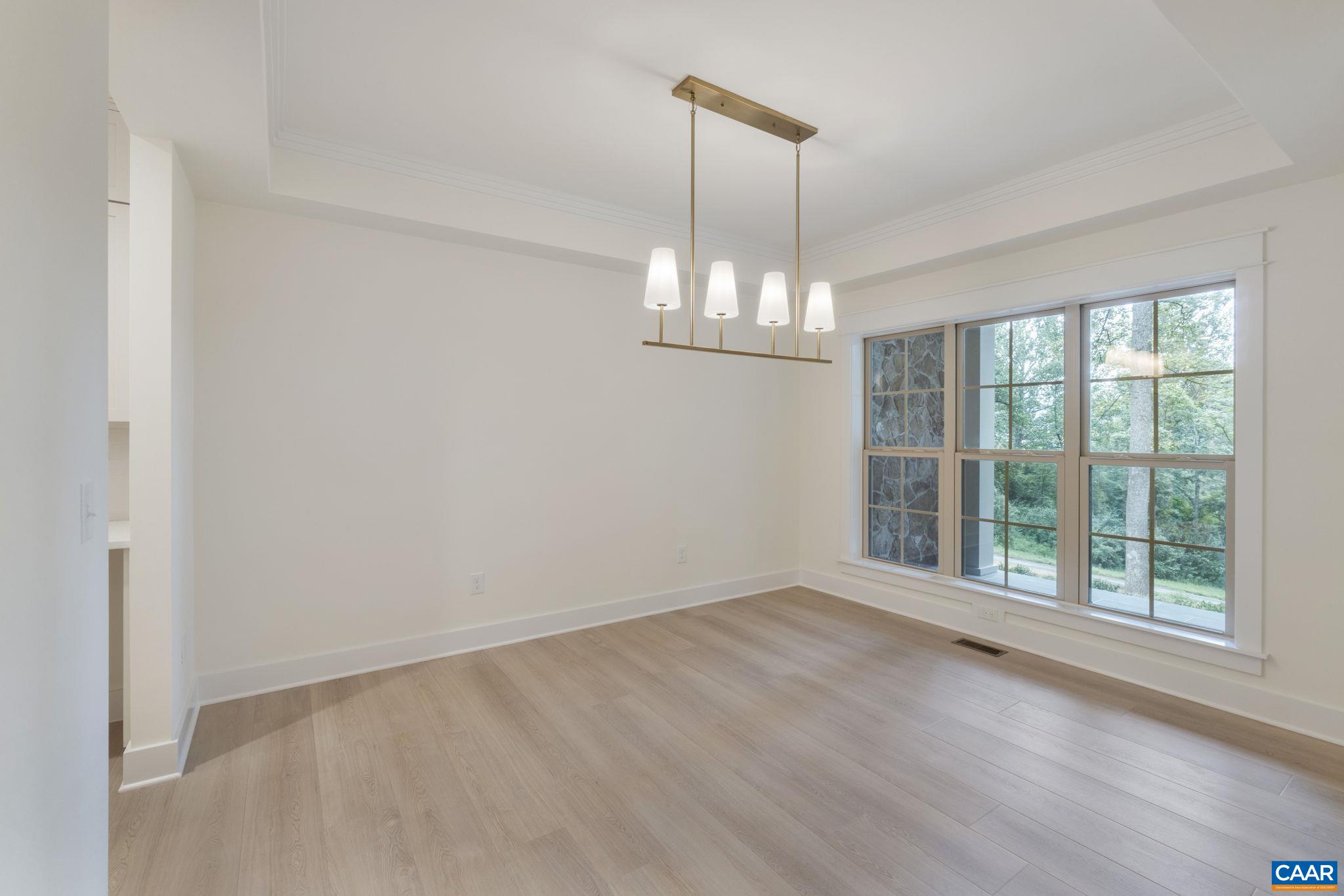 682 VILLA DESTE DR