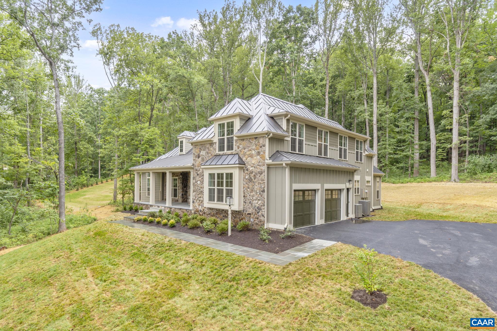 682 VILLA DESTE DR