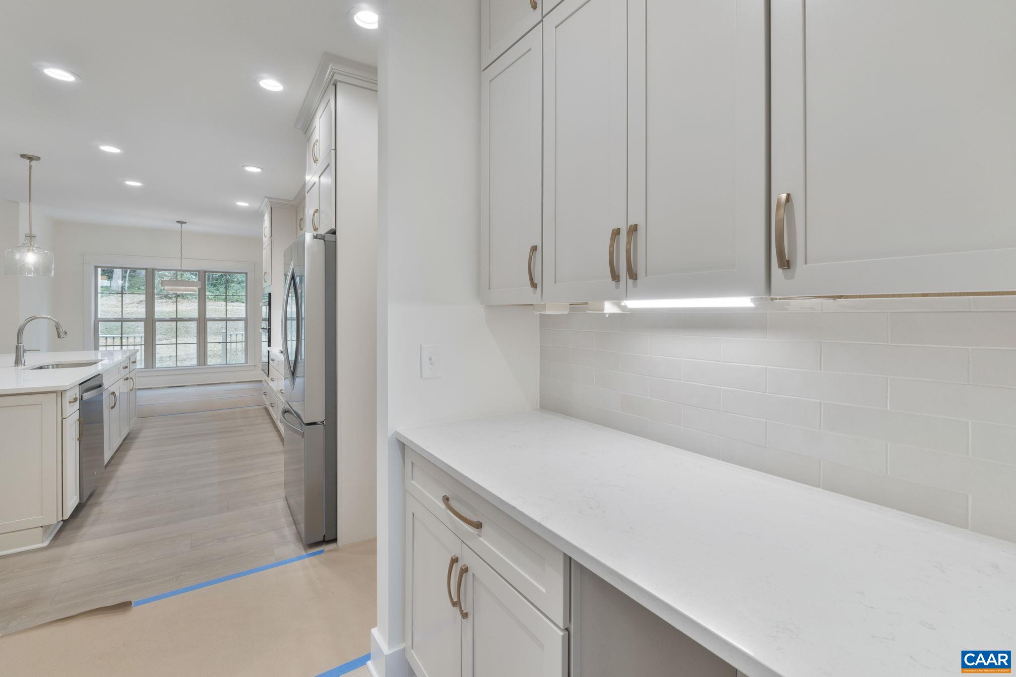 682 VILLA DESTE DR