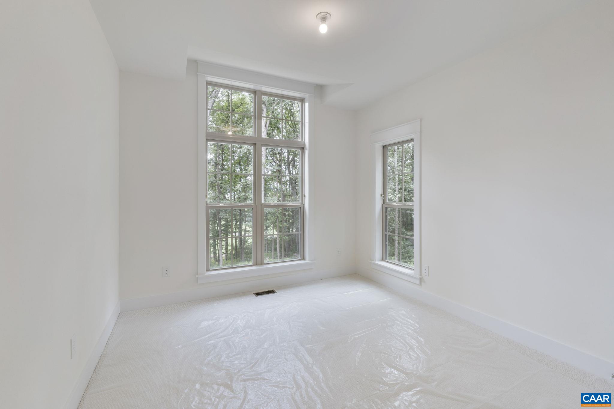 682 VILLA DESTE DR