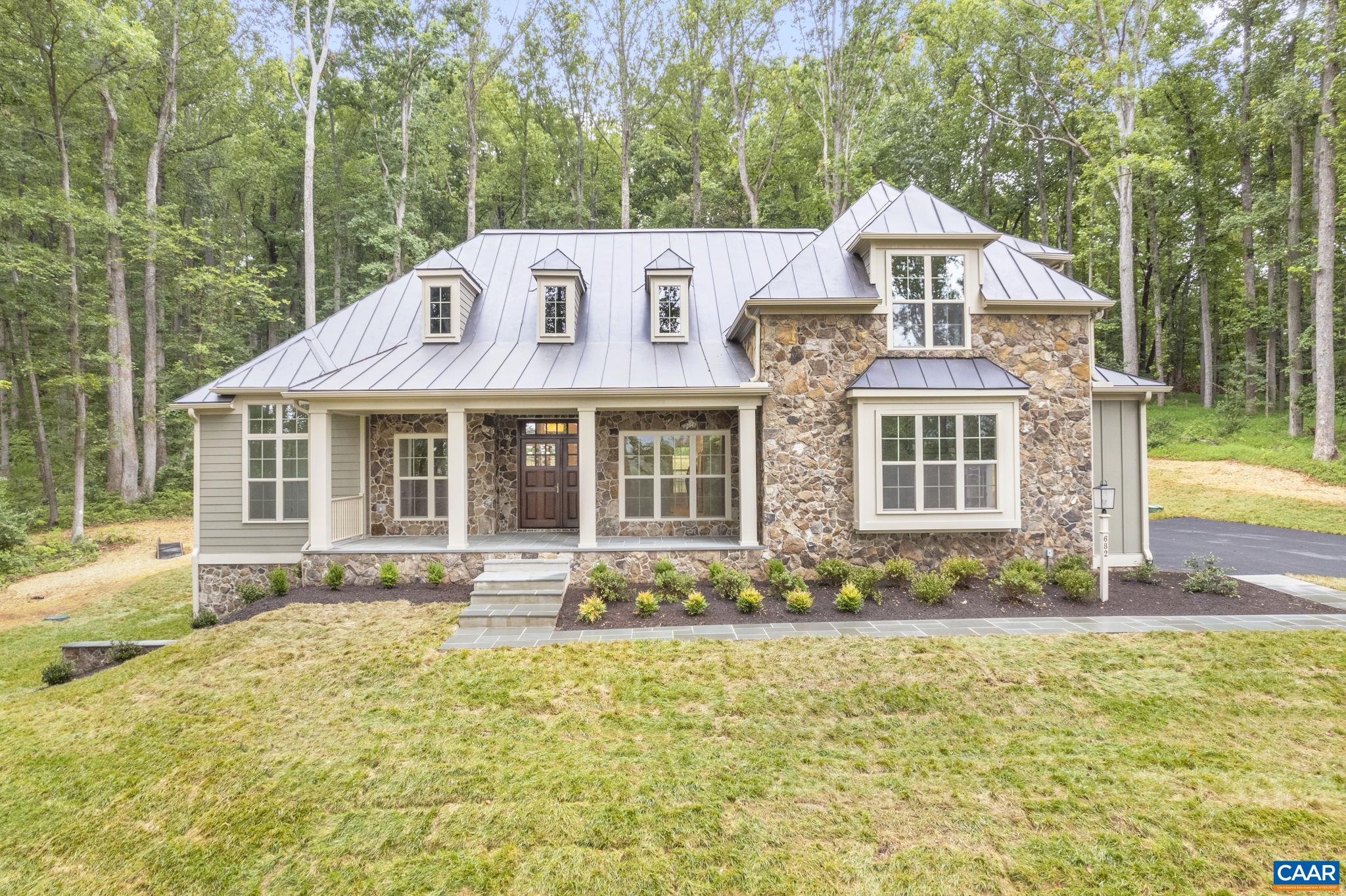 682 VILLA DESTE DR