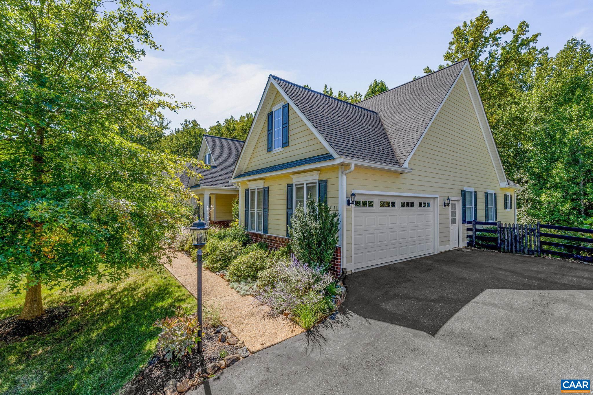 1842 HYLAND CREEK DR