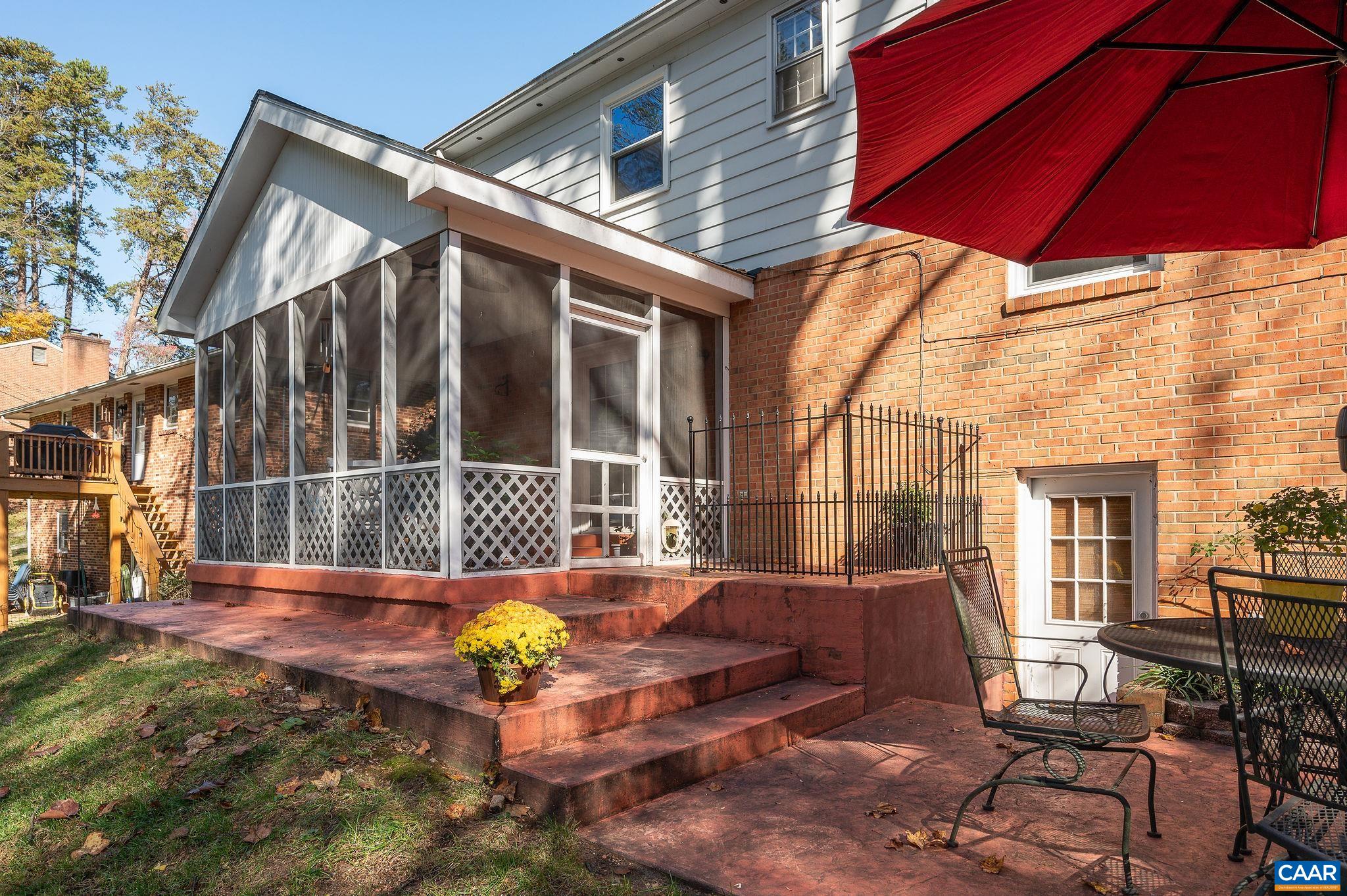 616 MOSELEY DR
