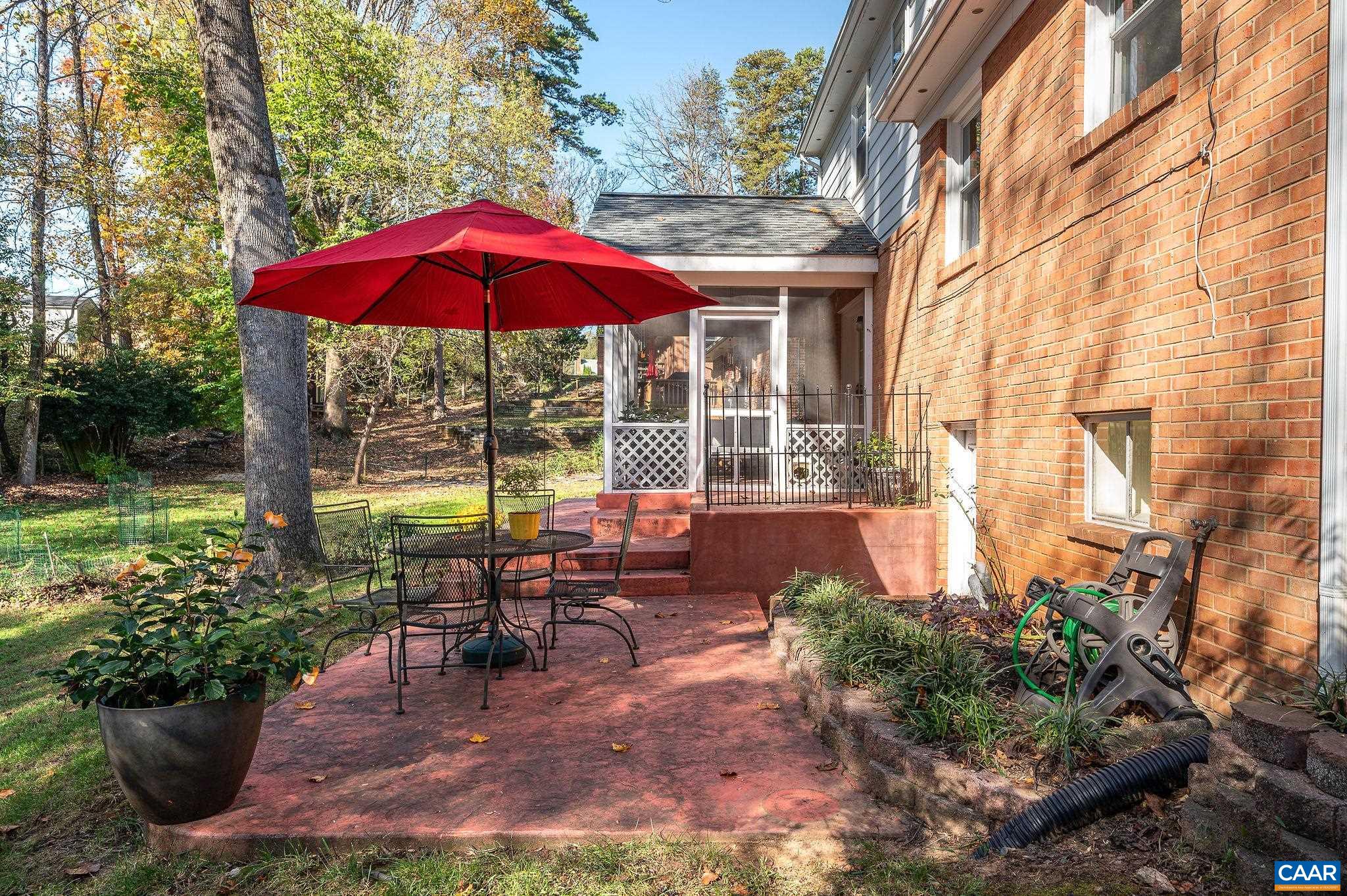 616 MOSELEY DR