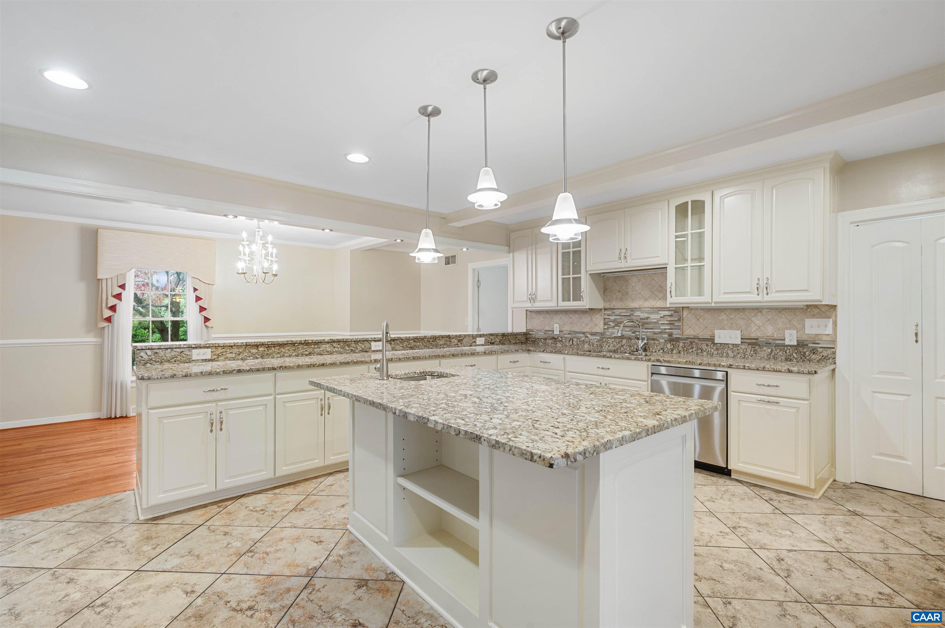2795 SCOTTSVILLE RD