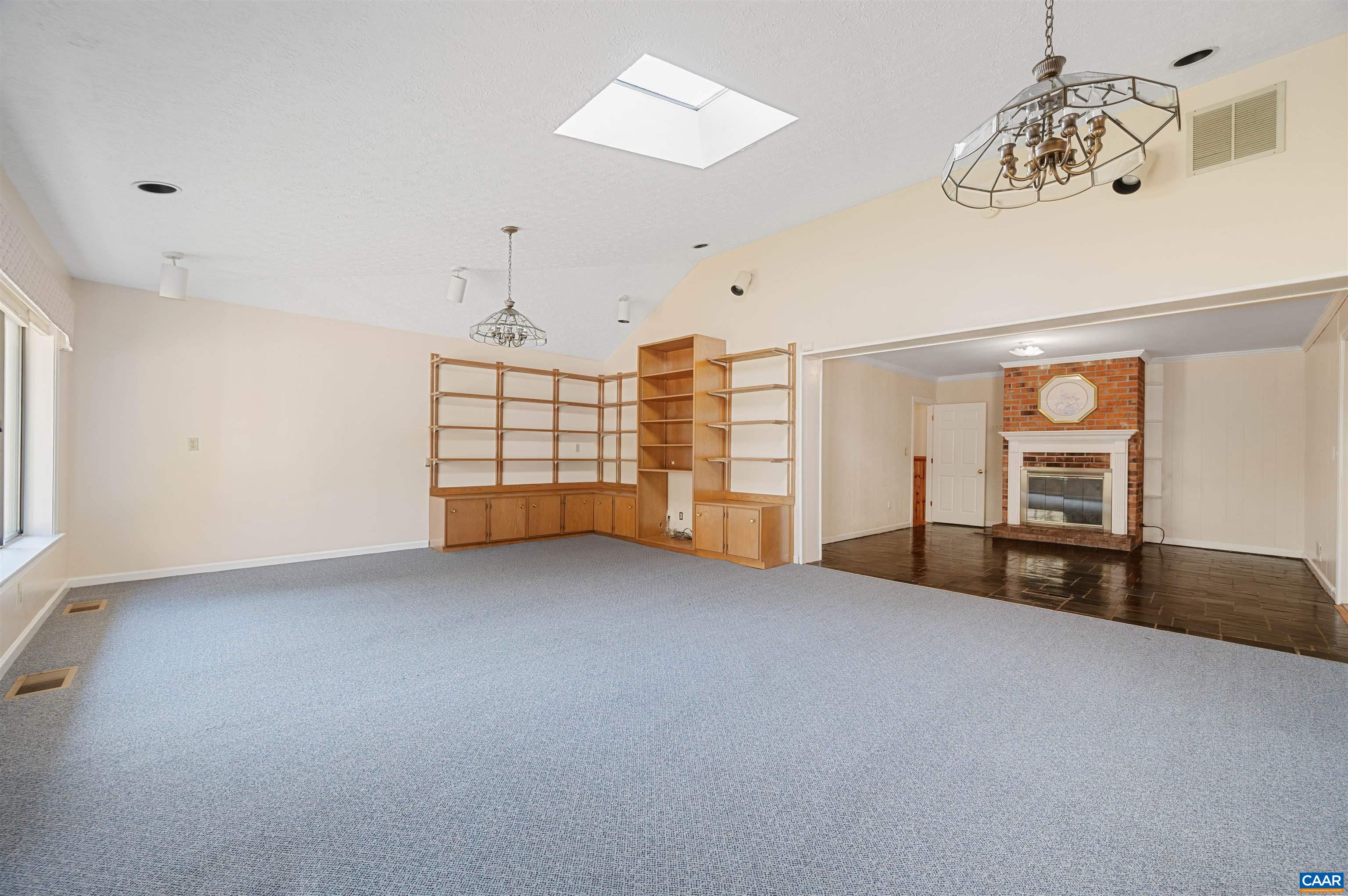 2795 SCOTTSVILLE RD