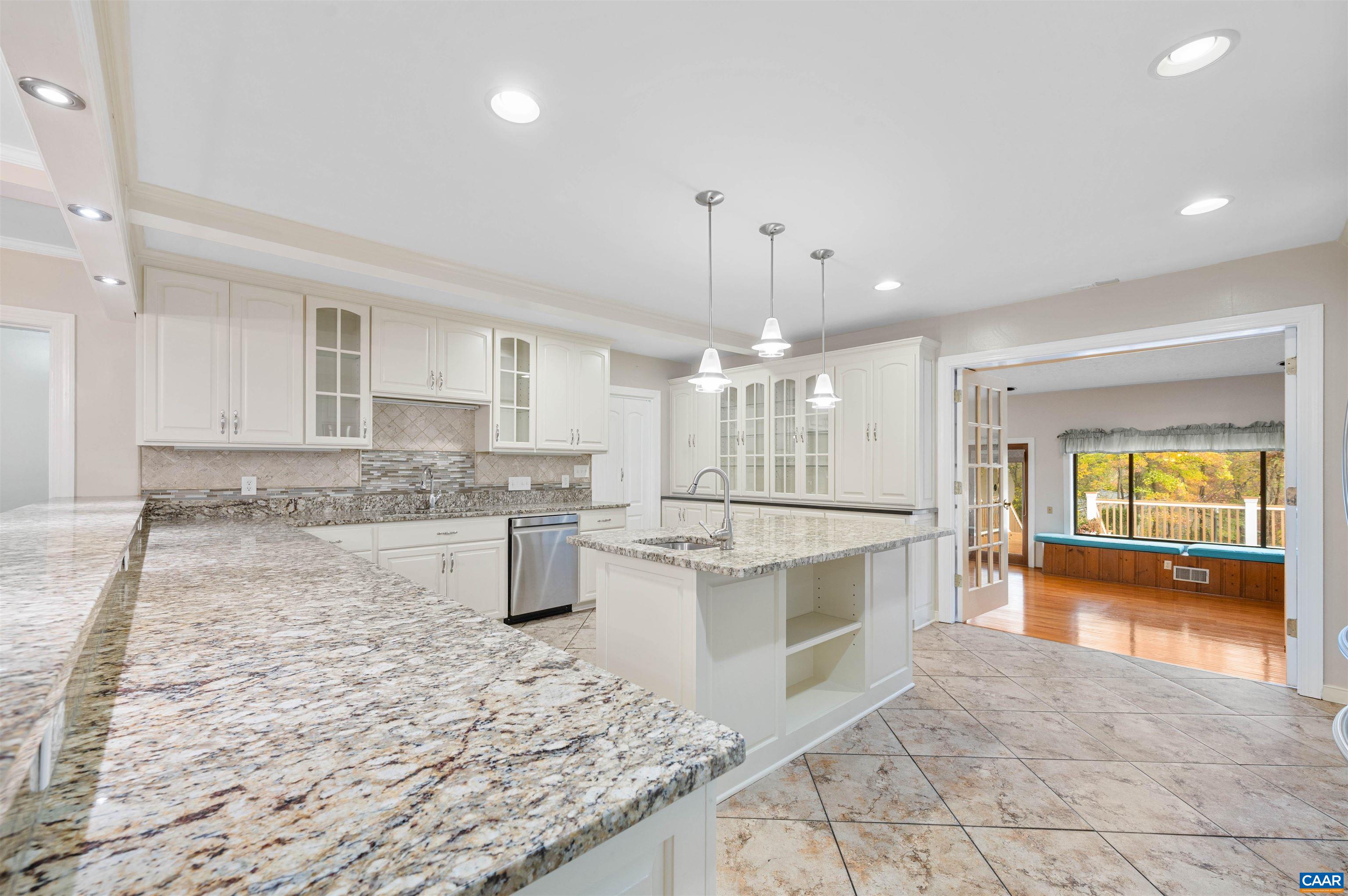 2795 SCOTTSVILLE RD