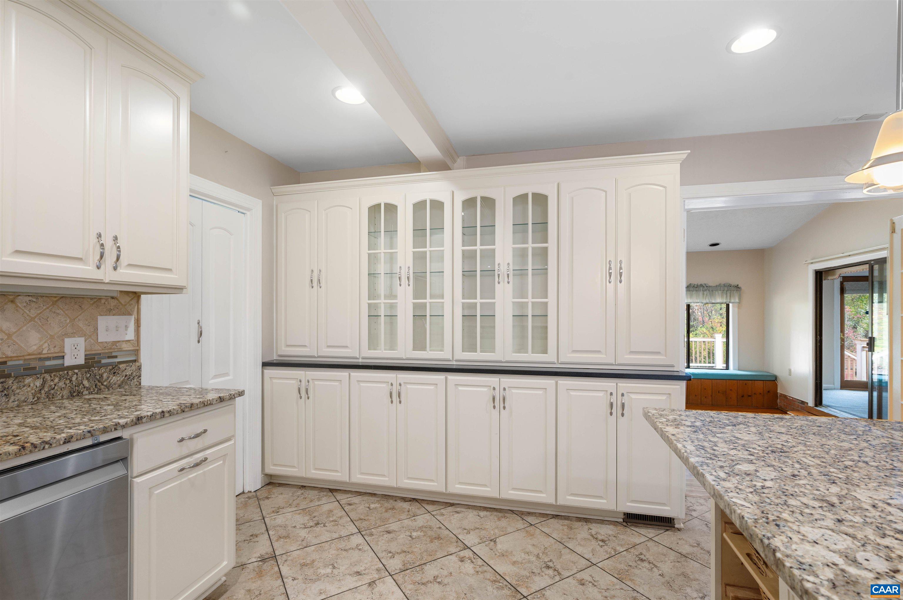 2795 SCOTTSVILLE RD
