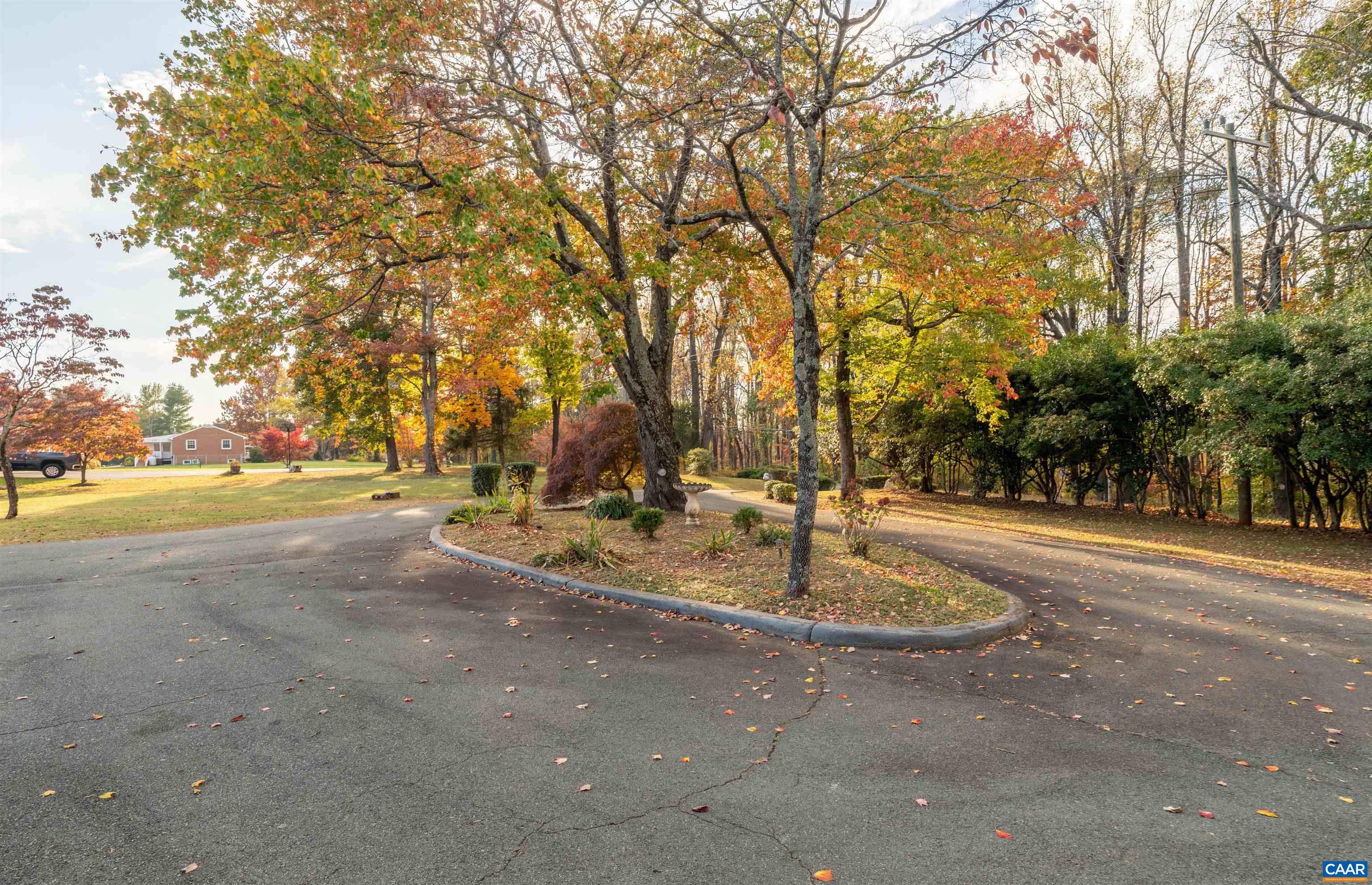 2795 SCOTTSVILLE RD
