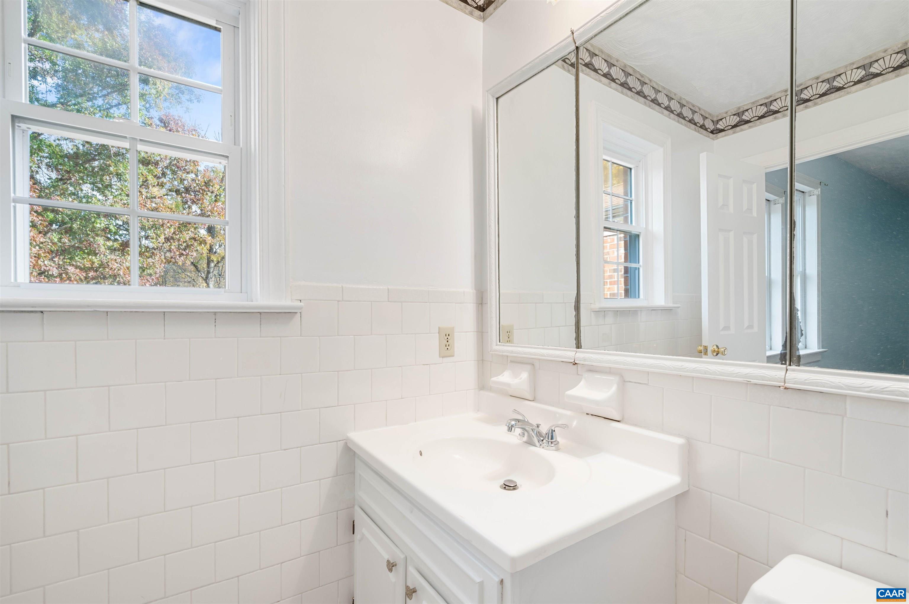 2795 SCOTTSVILLE RD