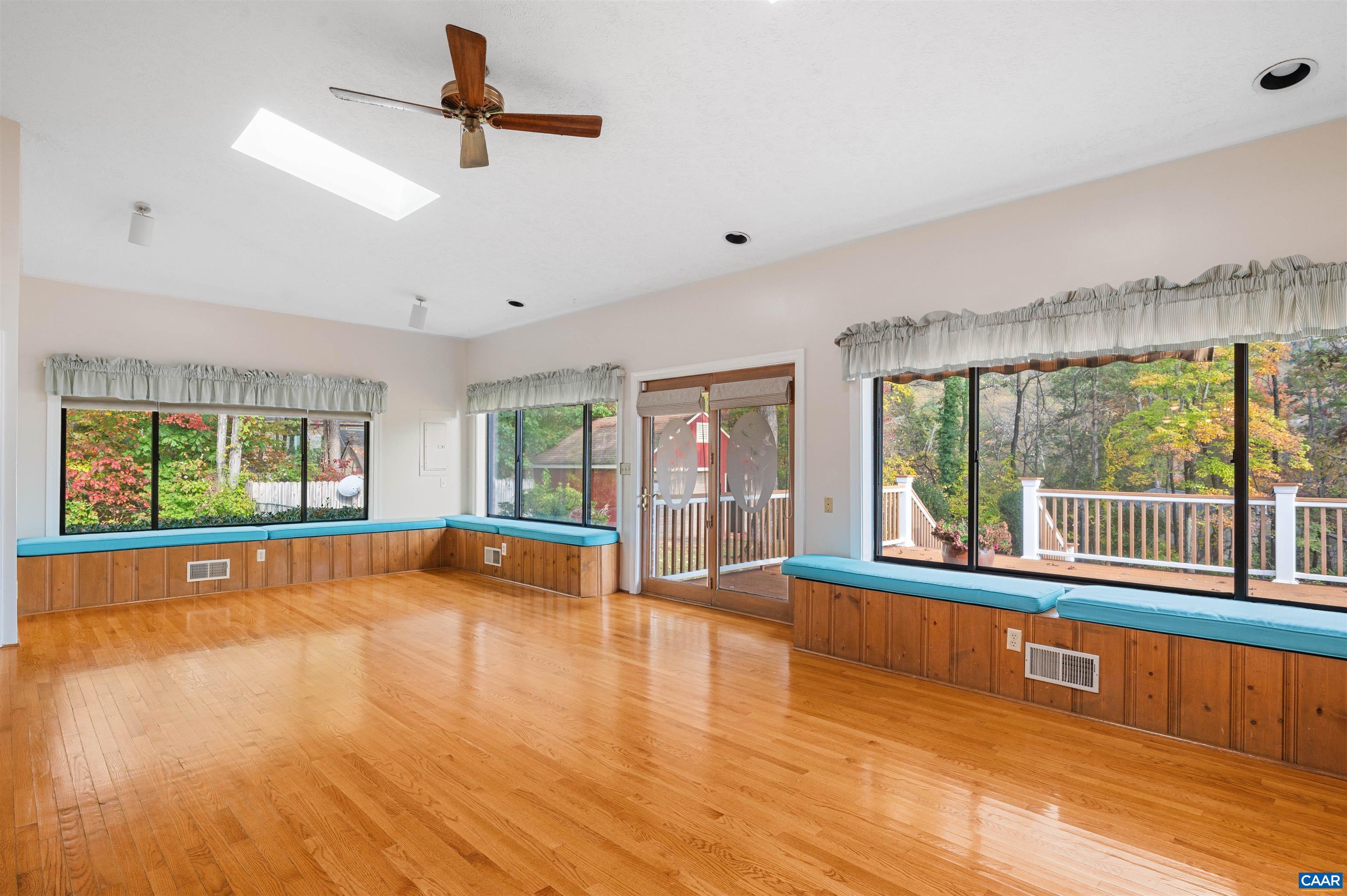 2795 SCOTTSVILLE RD