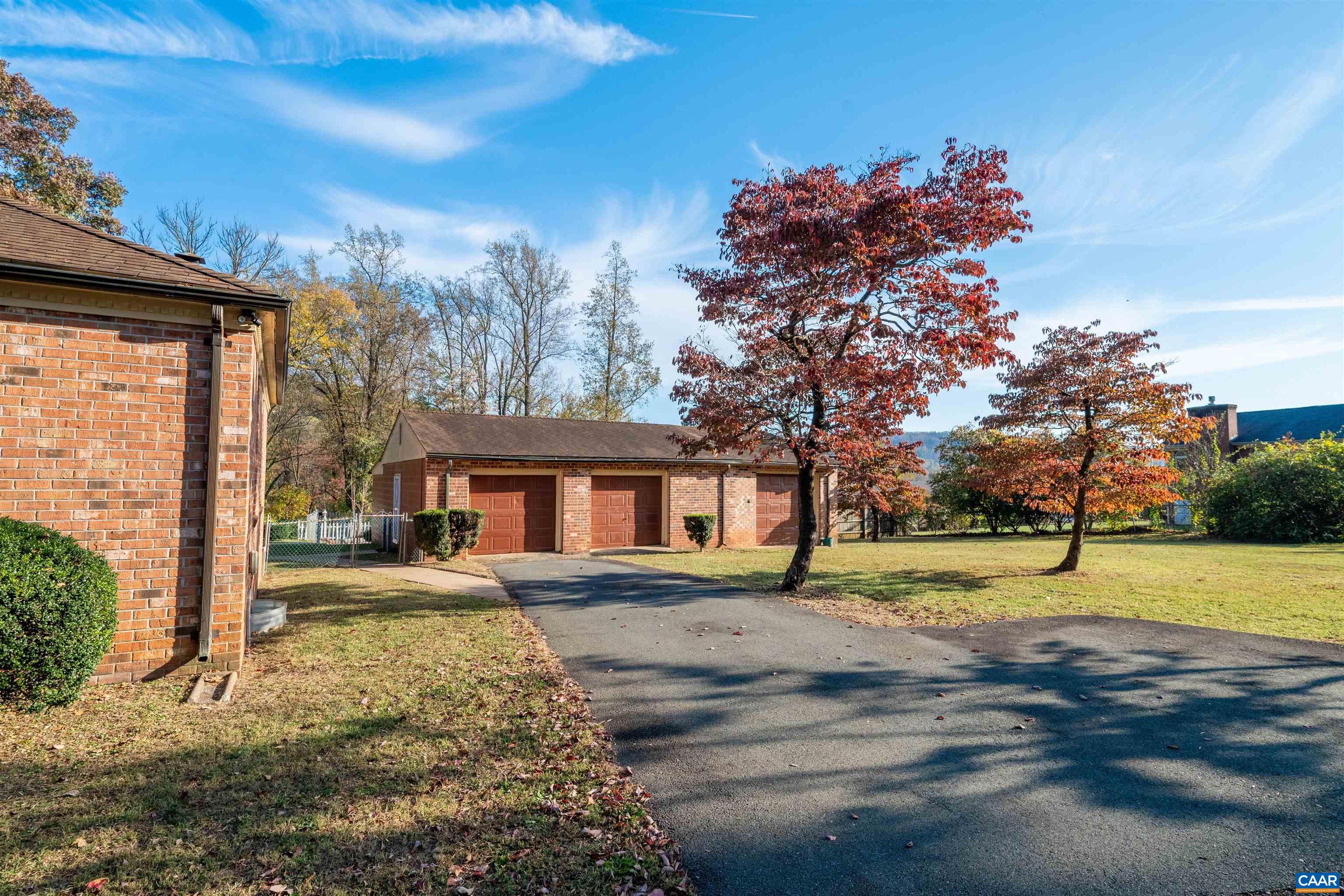 2795 SCOTTSVILLE RD