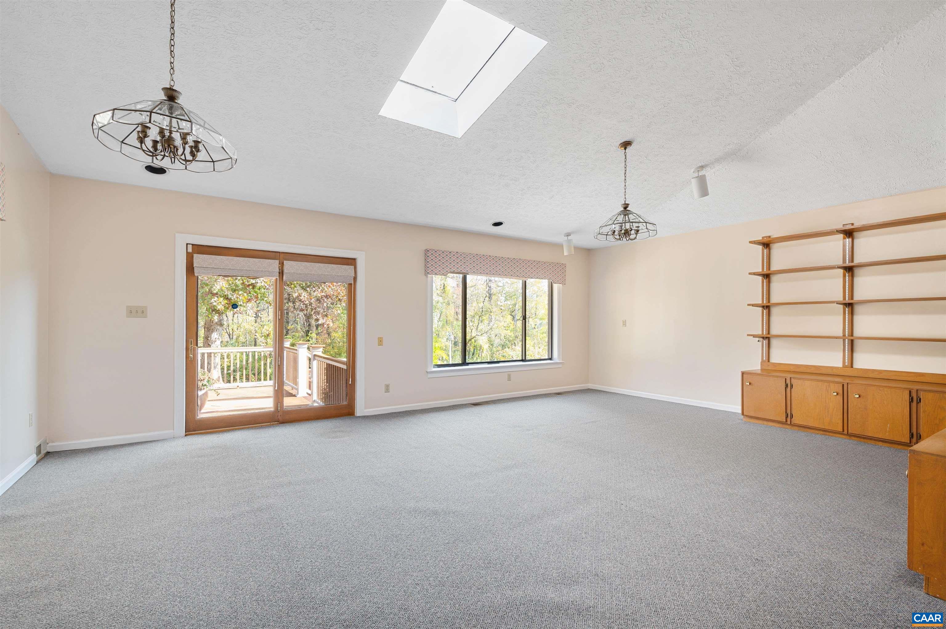 2795 SCOTTSVILLE RD