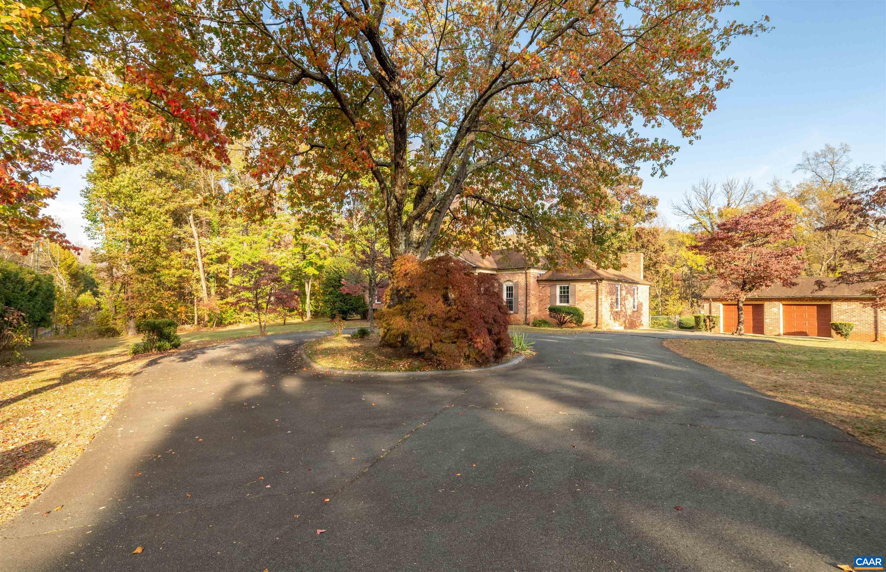 2795 SCOTTSVILLE RD