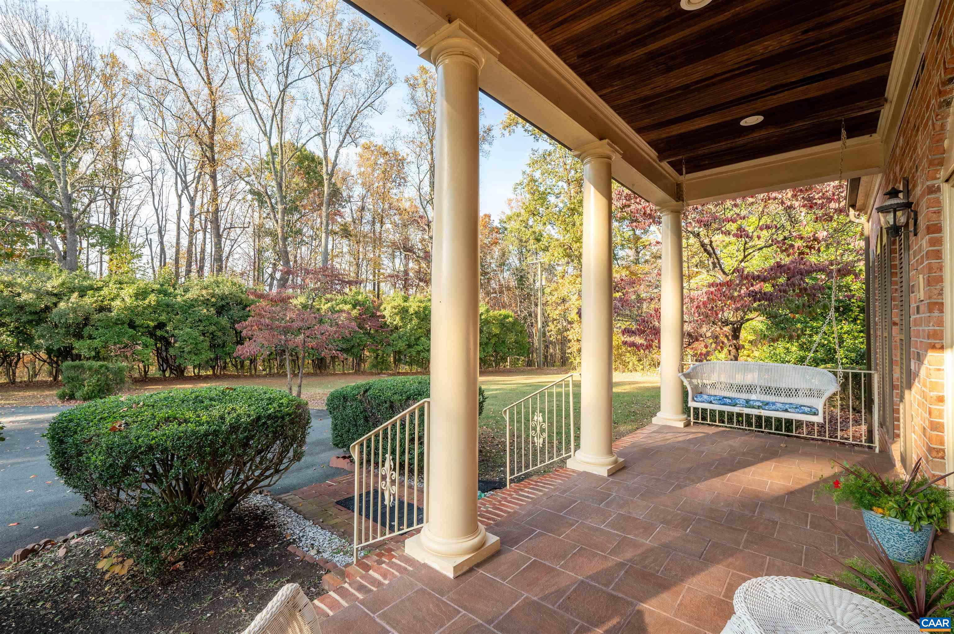 2795 SCOTTSVILLE RD