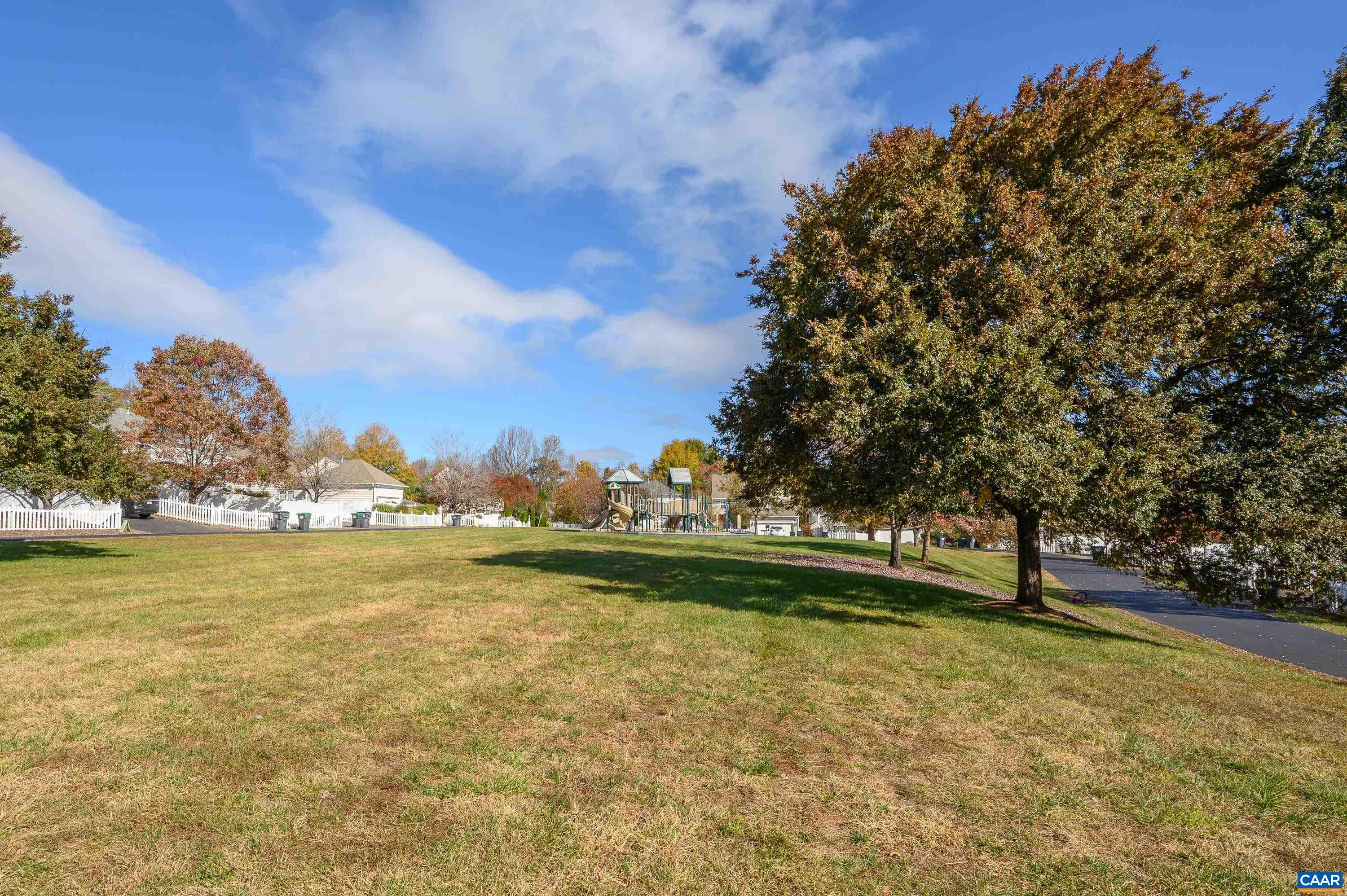 3119 TURNBERRY CIR