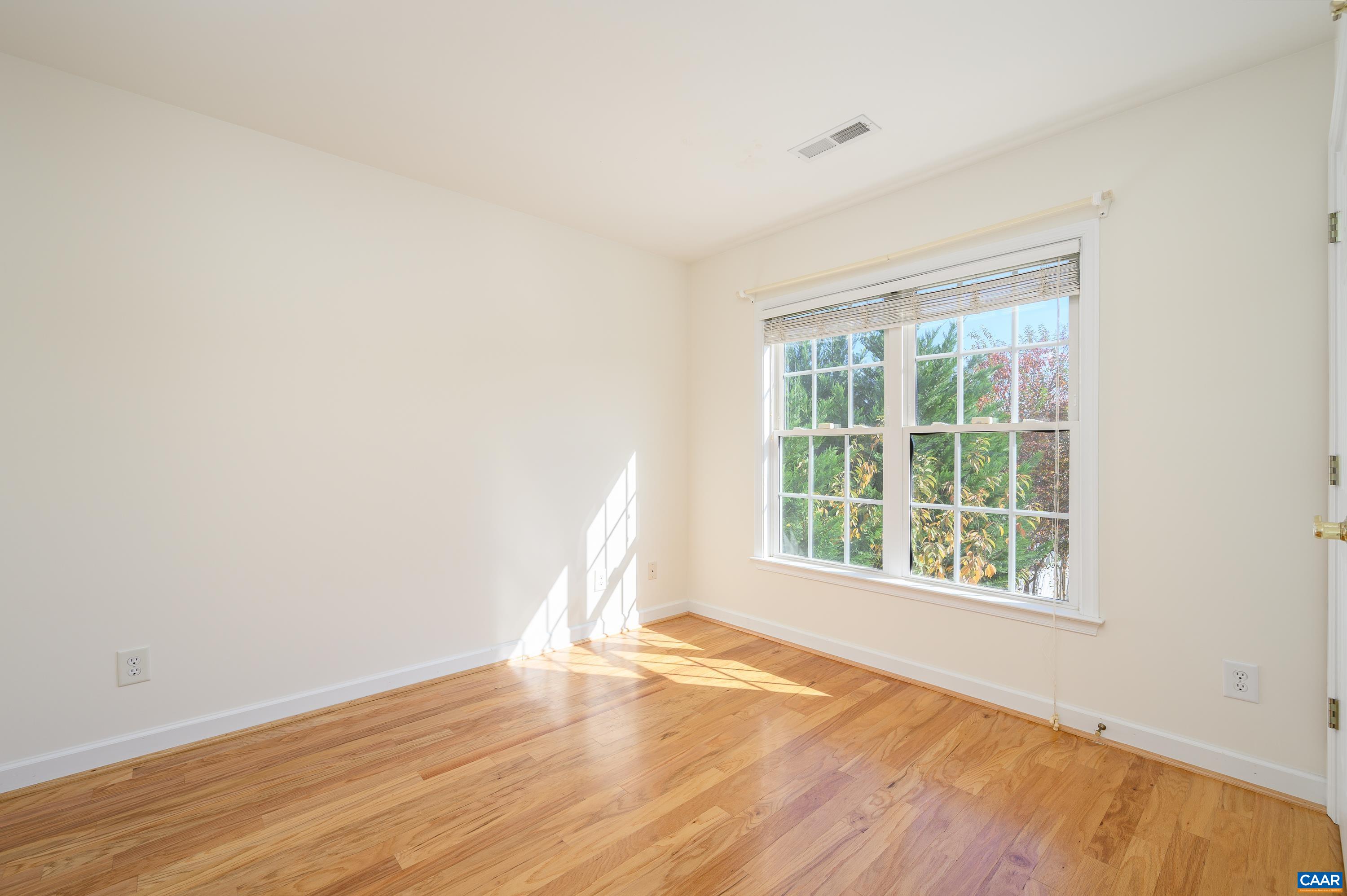 3119 TURNBERRY CIR