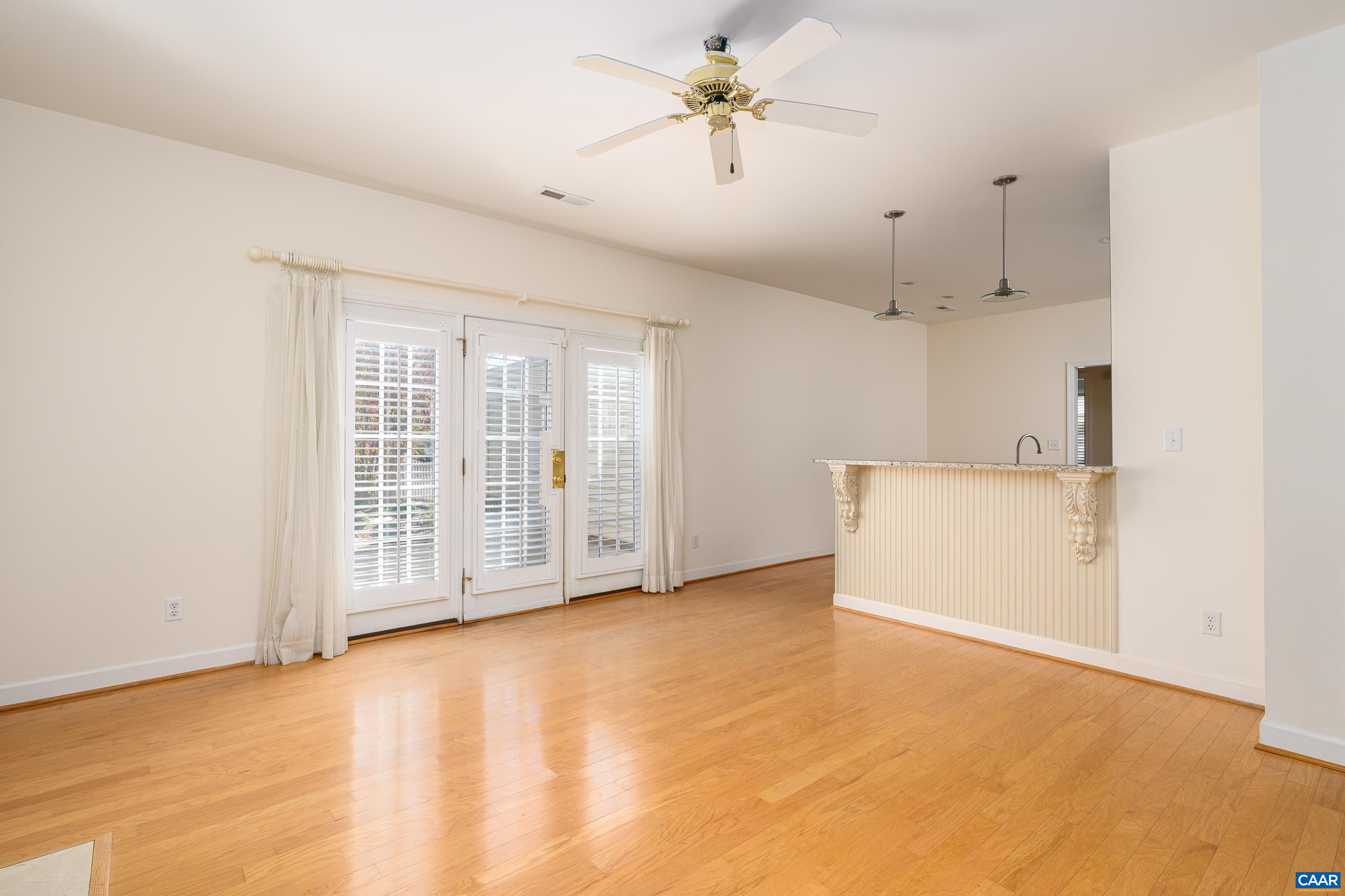 3119 TURNBERRY CIR