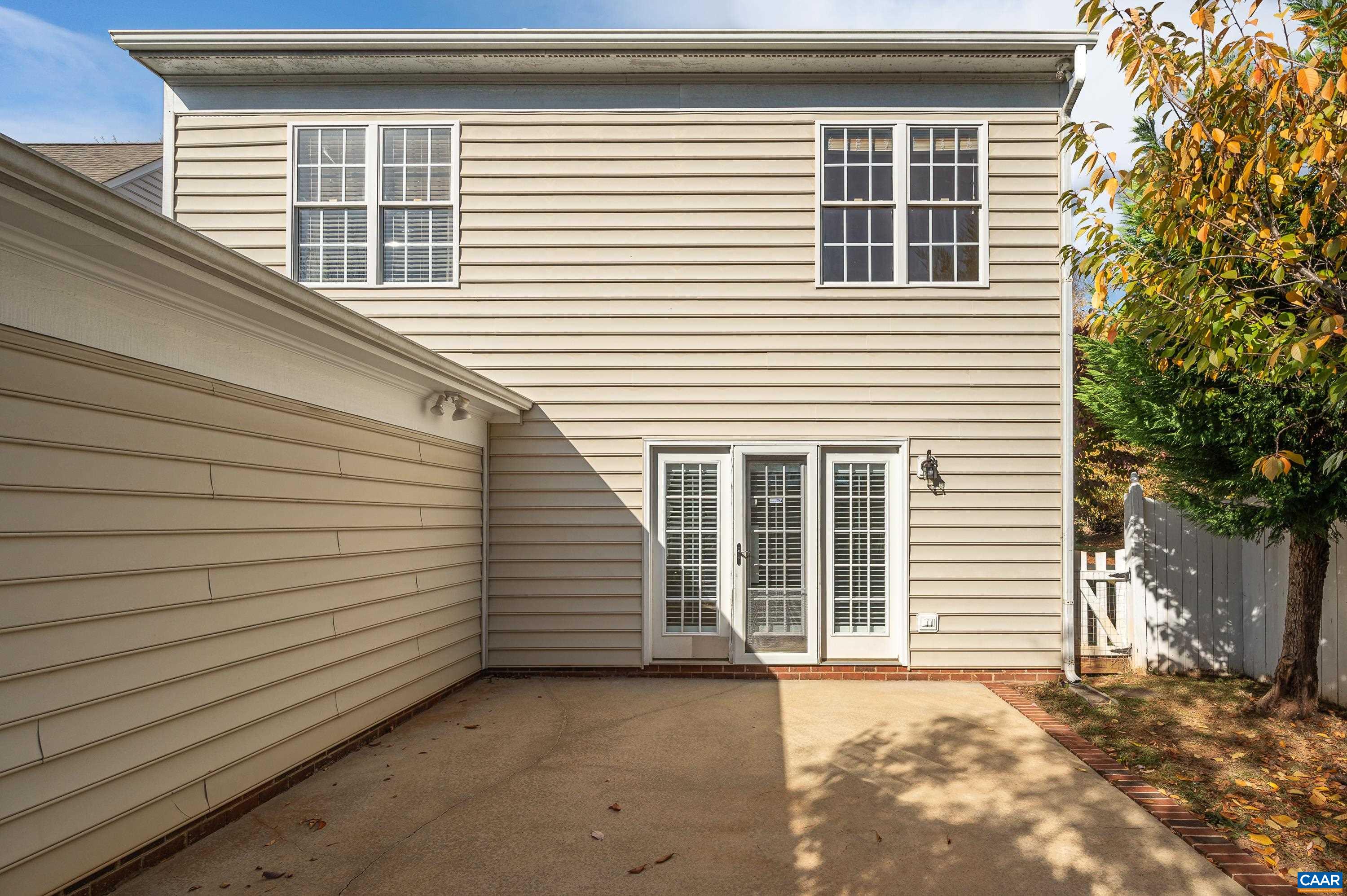 3119 TURNBERRY CIR