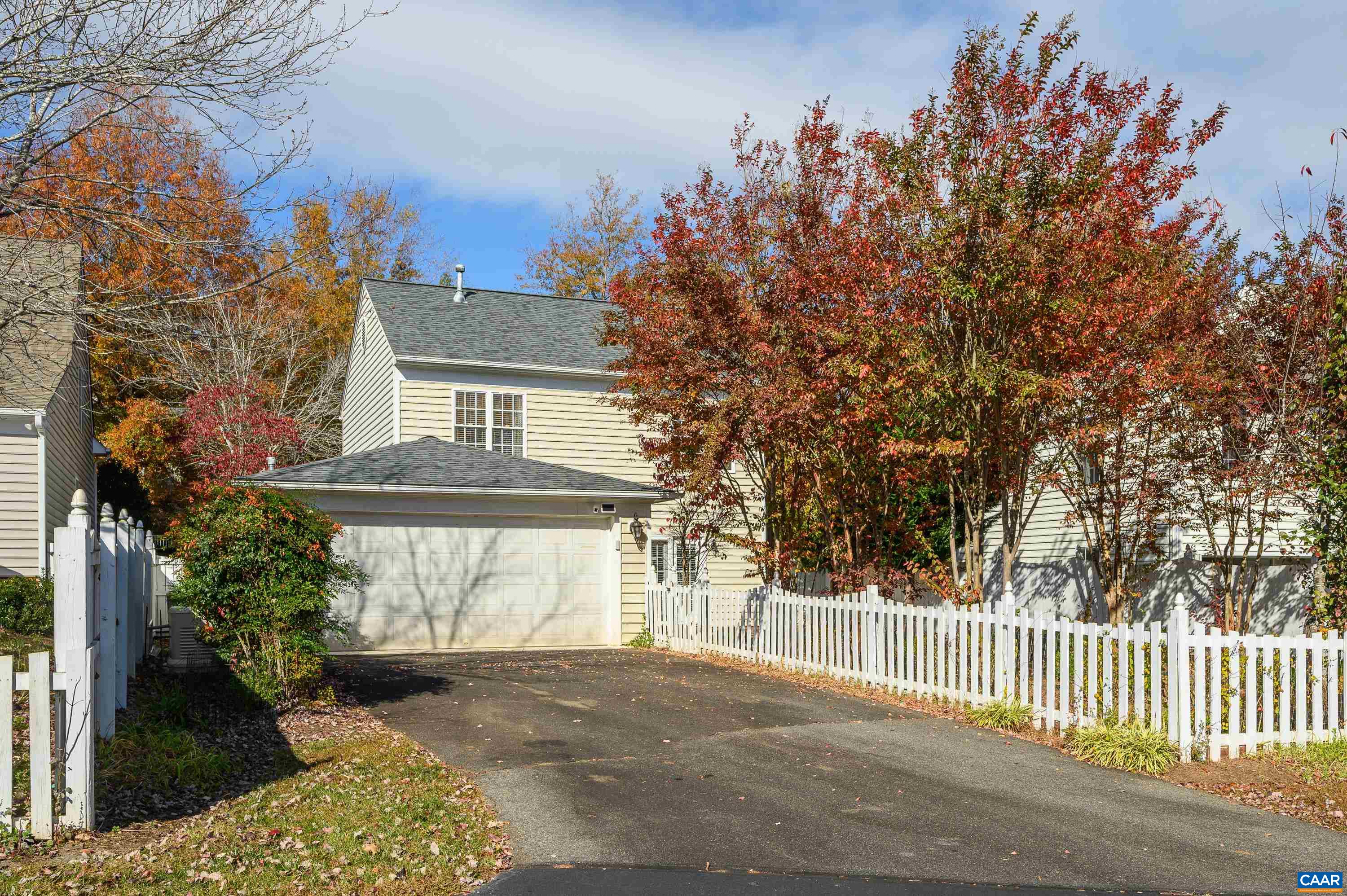 3119 TURNBERRY CIR