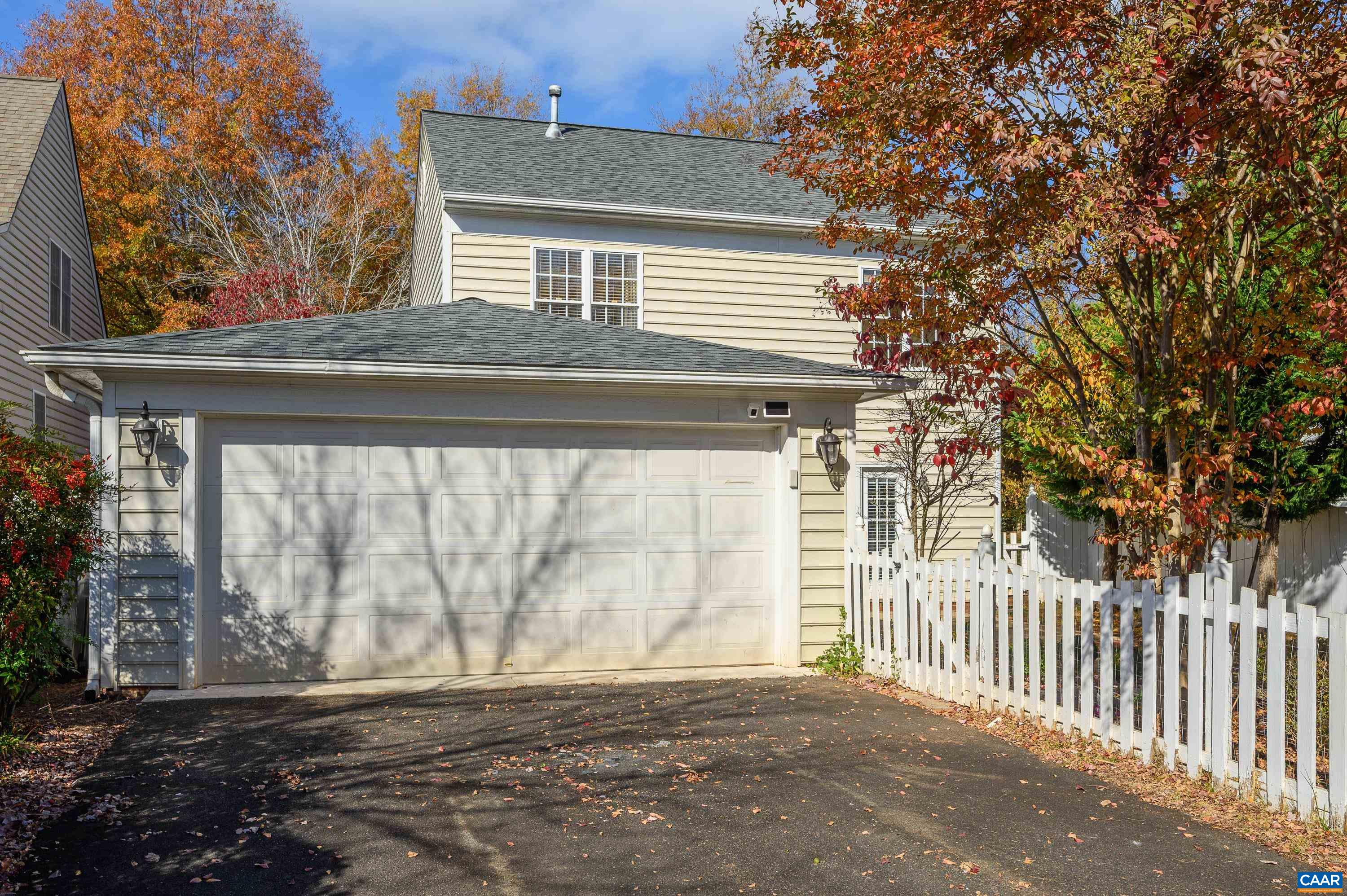 3119 TURNBERRY CIR