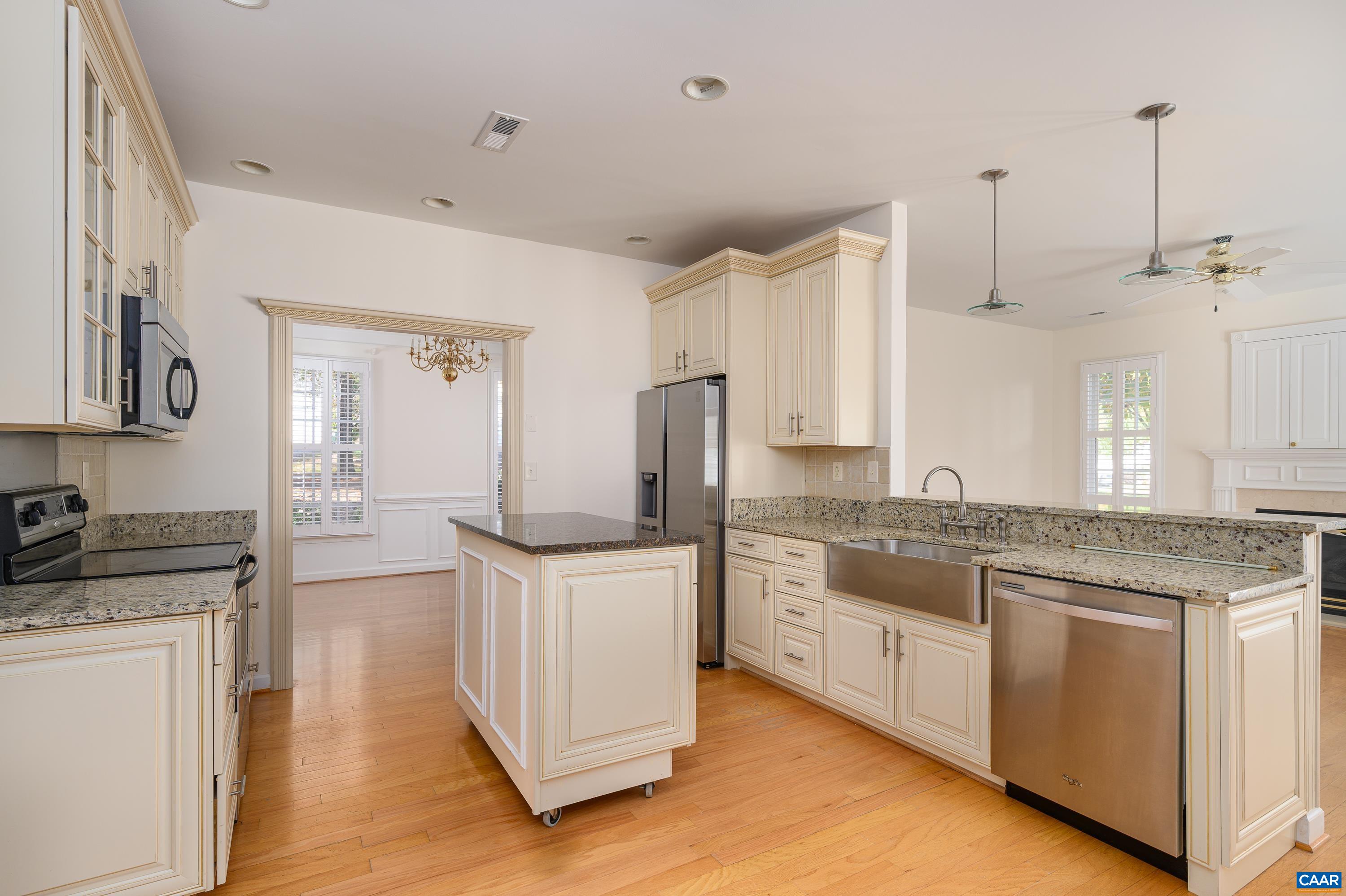 3119 TURNBERRY CIR