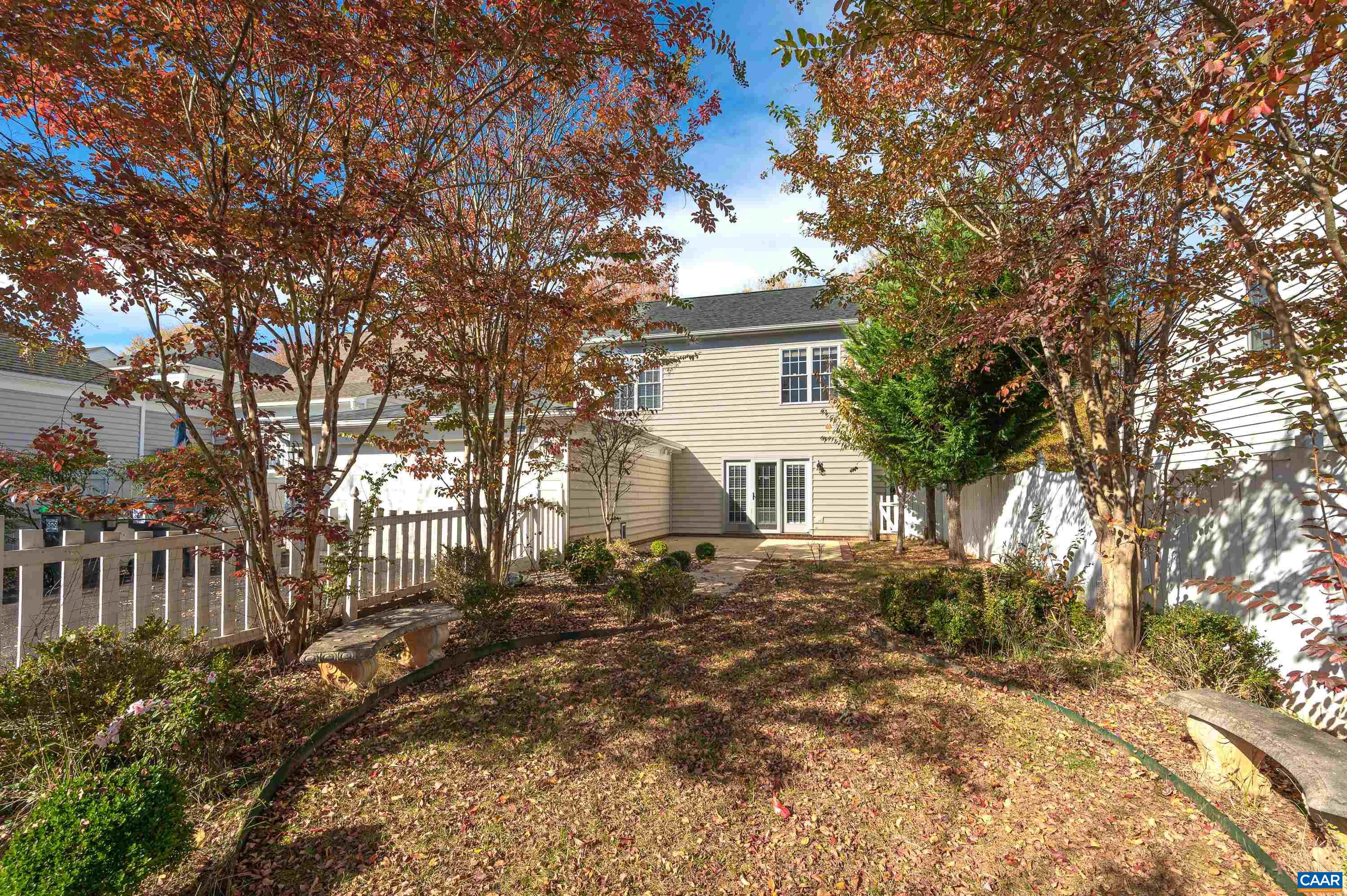 3119 TURNBERRY CIR