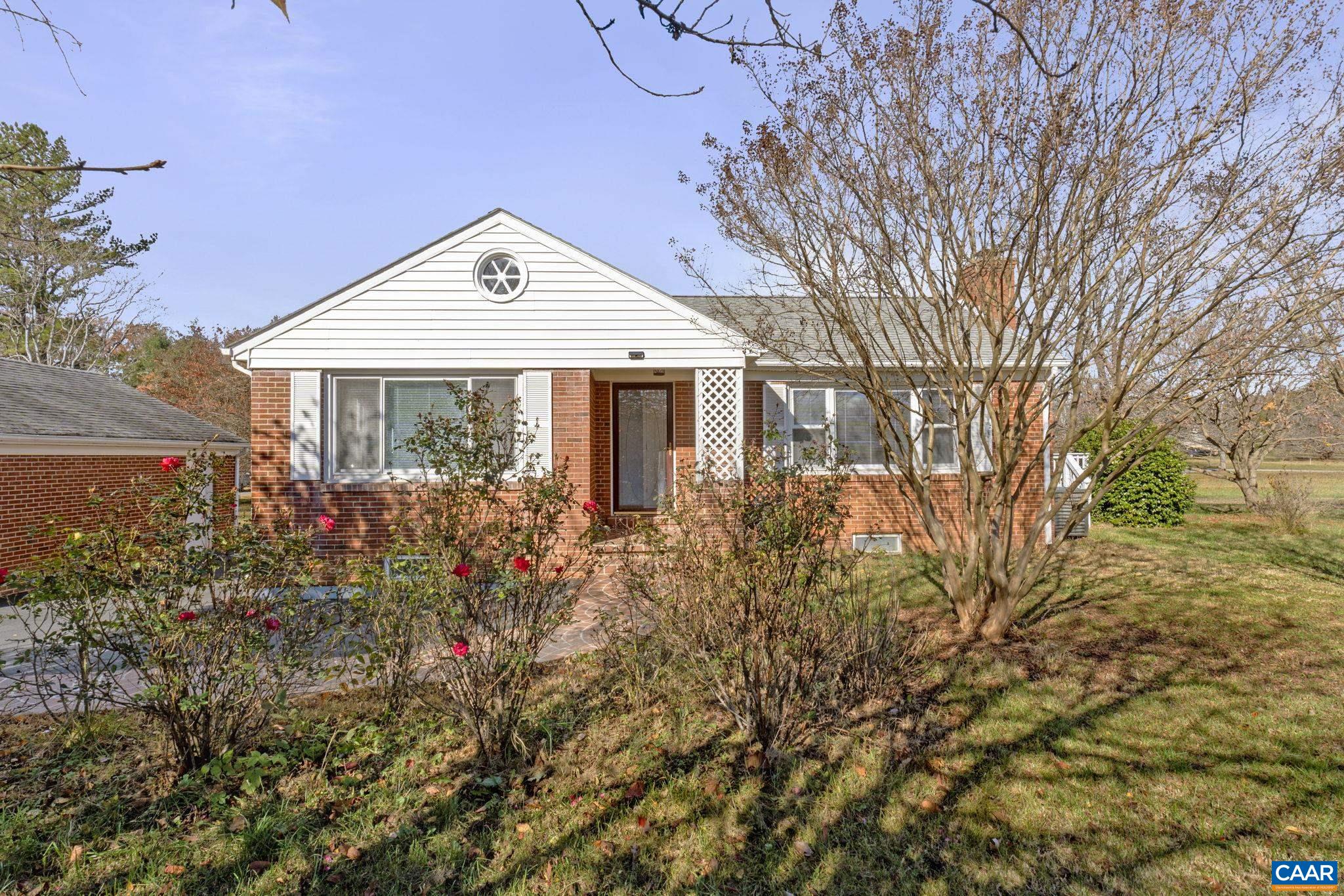 855 MOORE RD