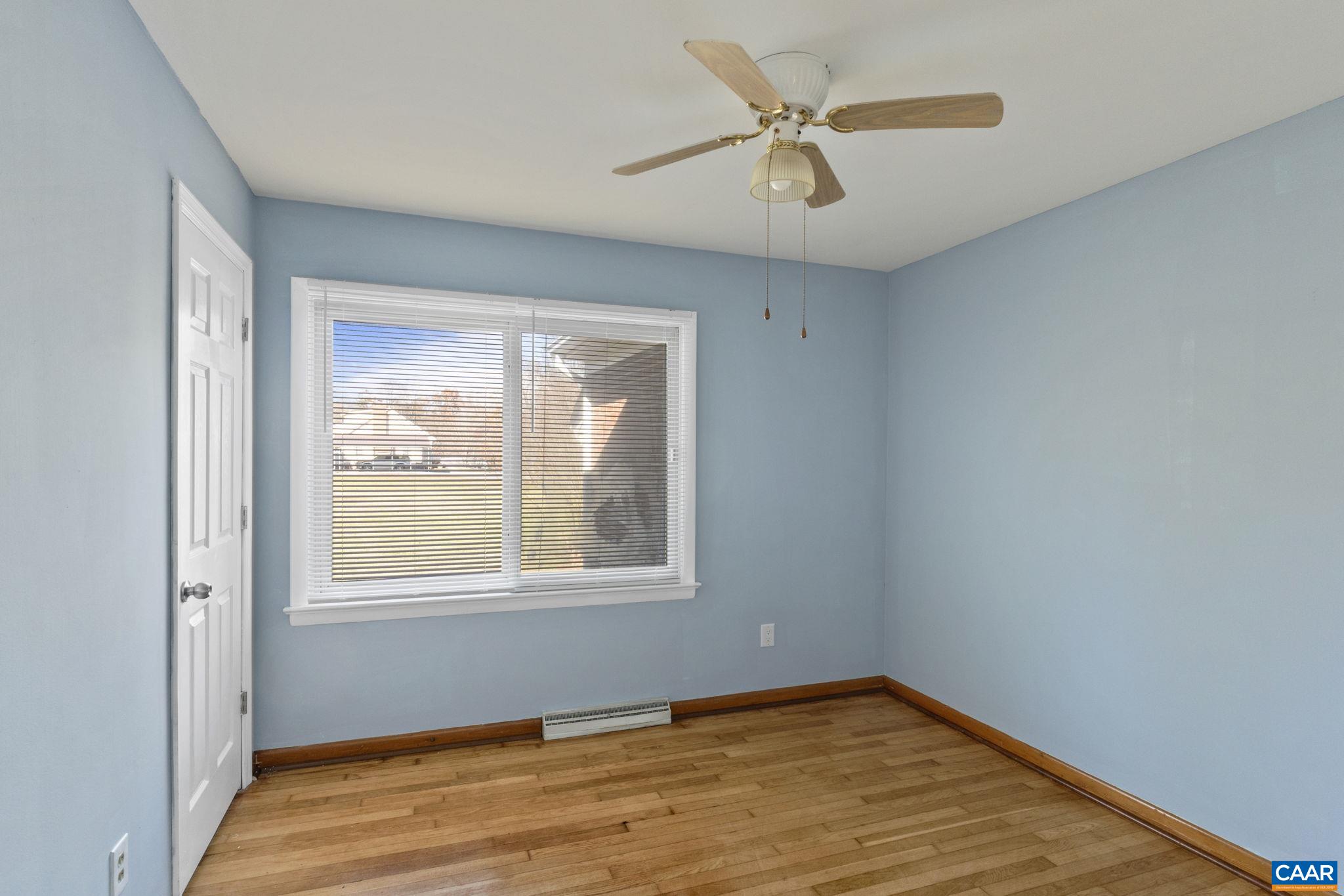 855 MOORE RD