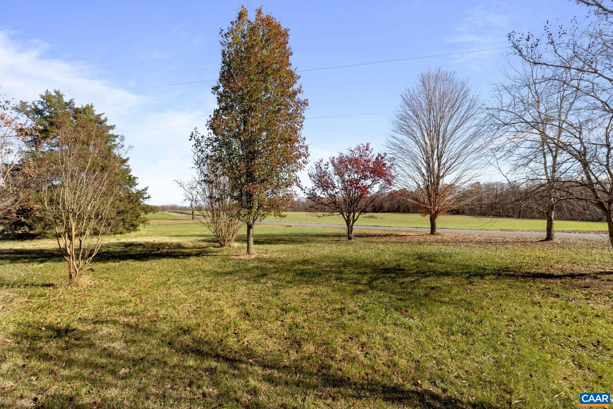 855 MOORE RD