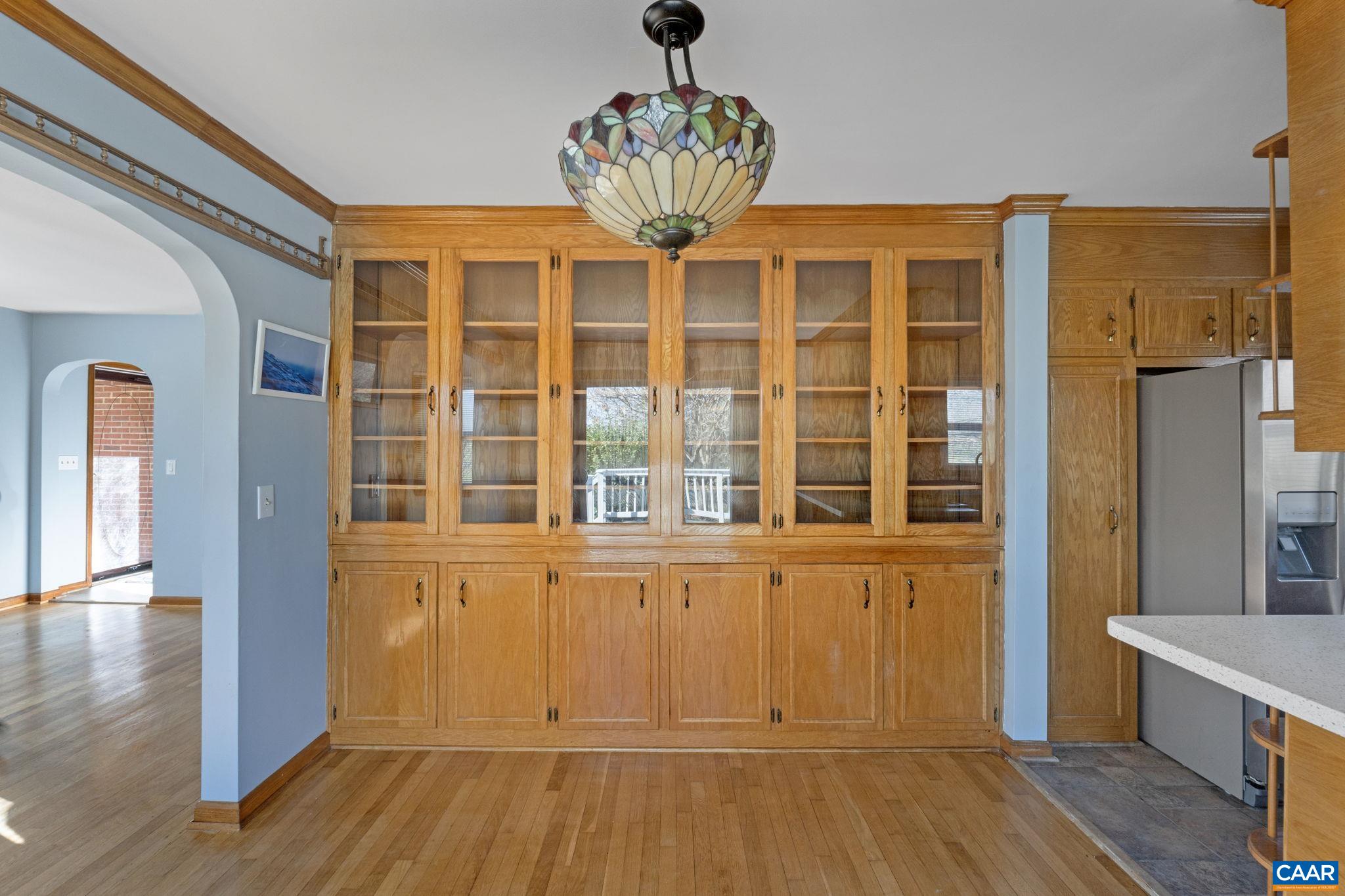 855 MOORE RD