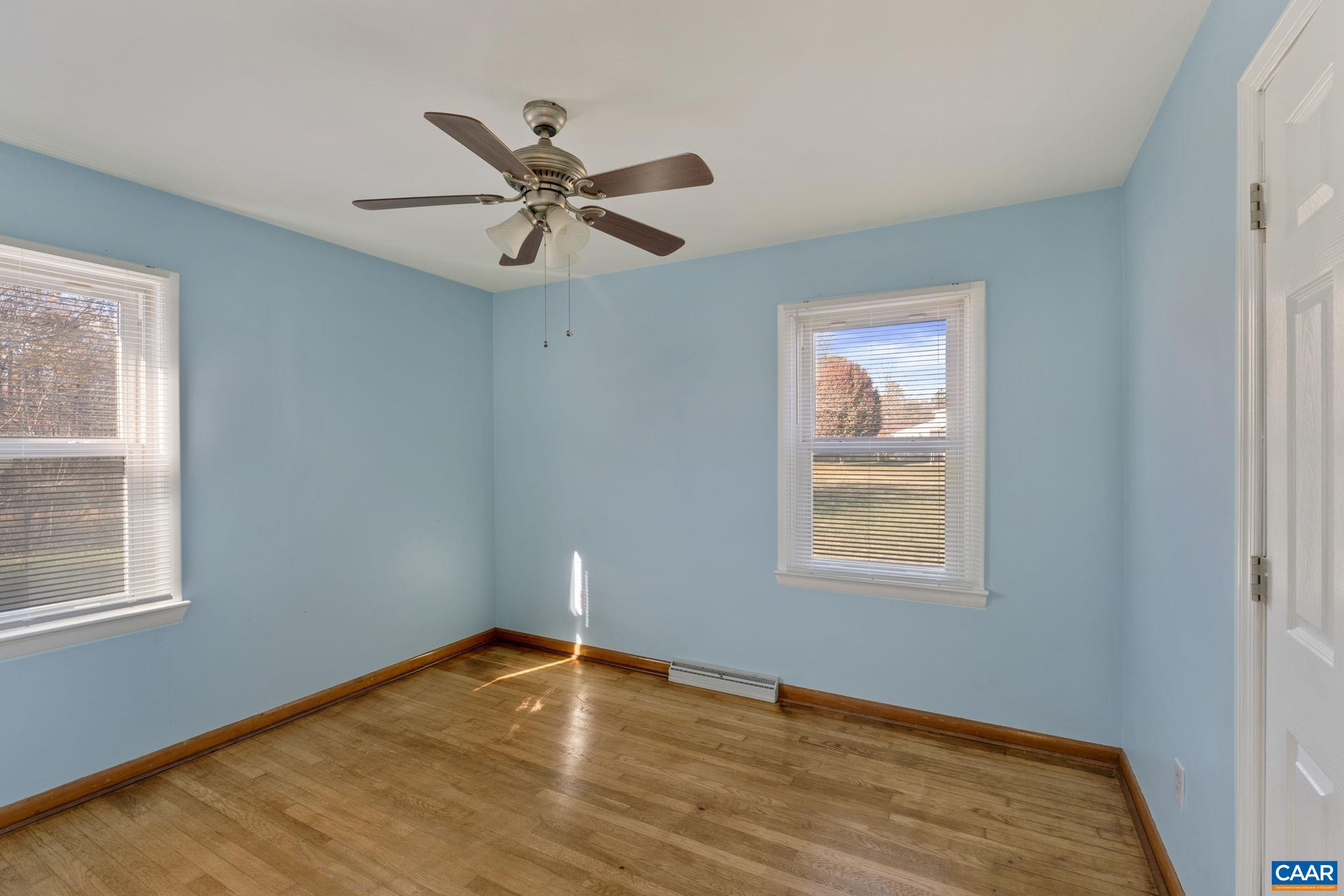 855 MOORE RD