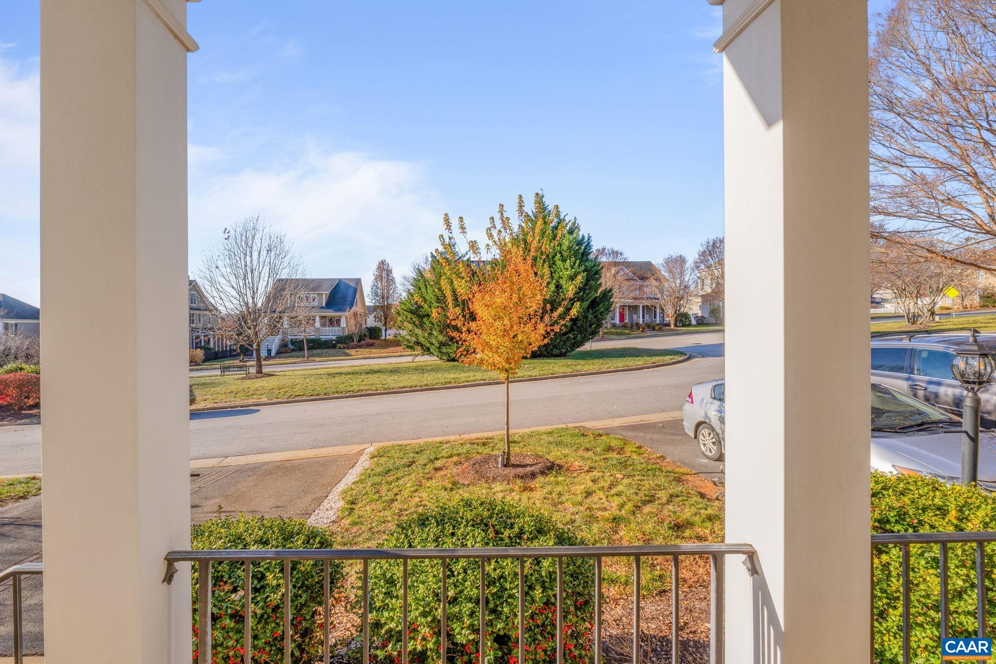 9039 WEST END CIR