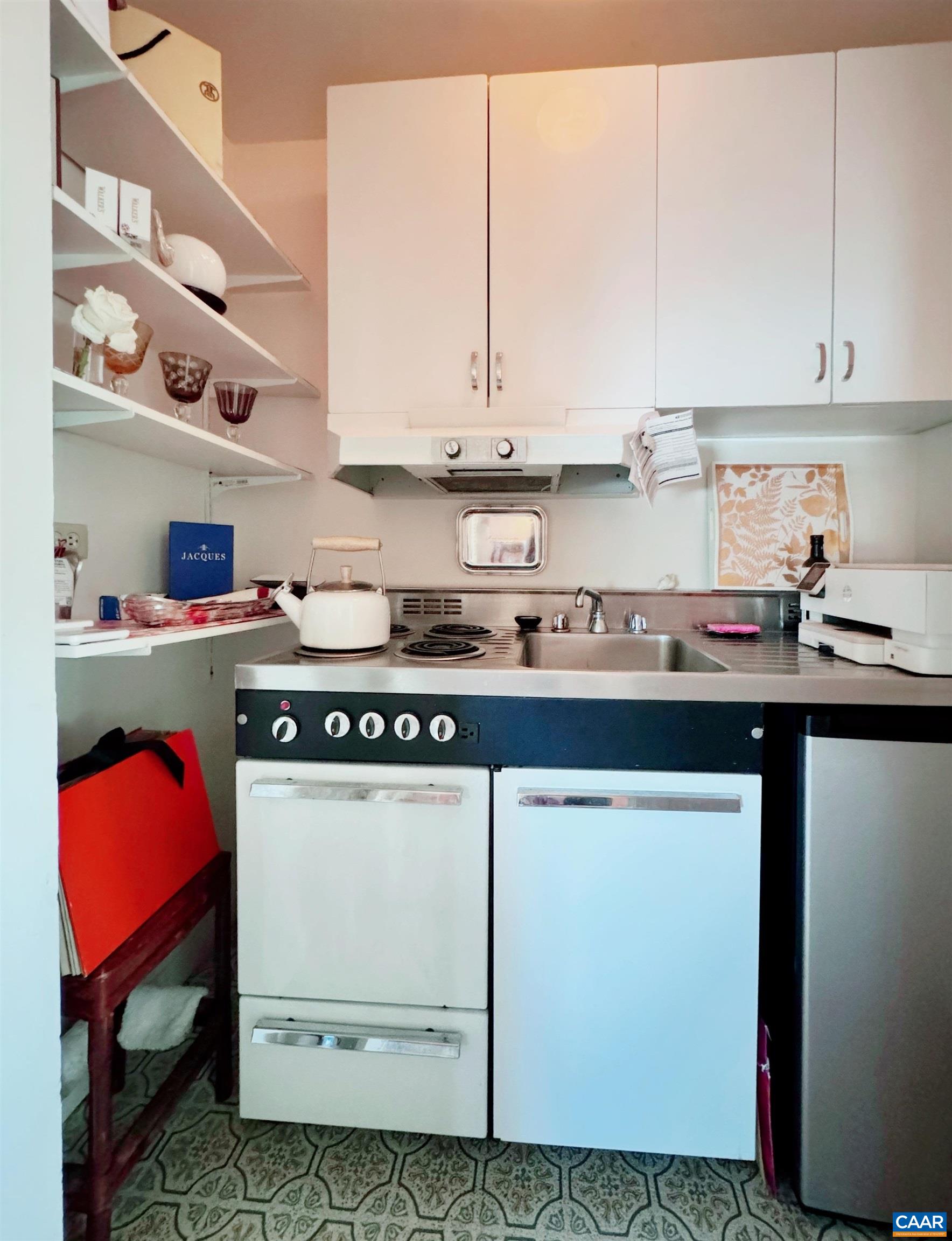 500 COURT SQ Unit: 907