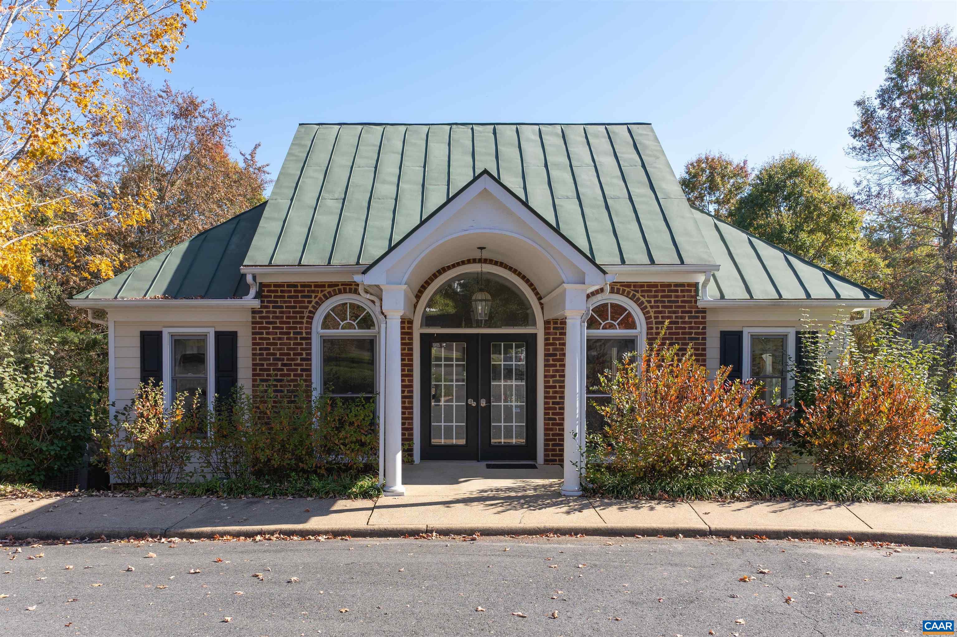 1170 FOXCHASE RDG