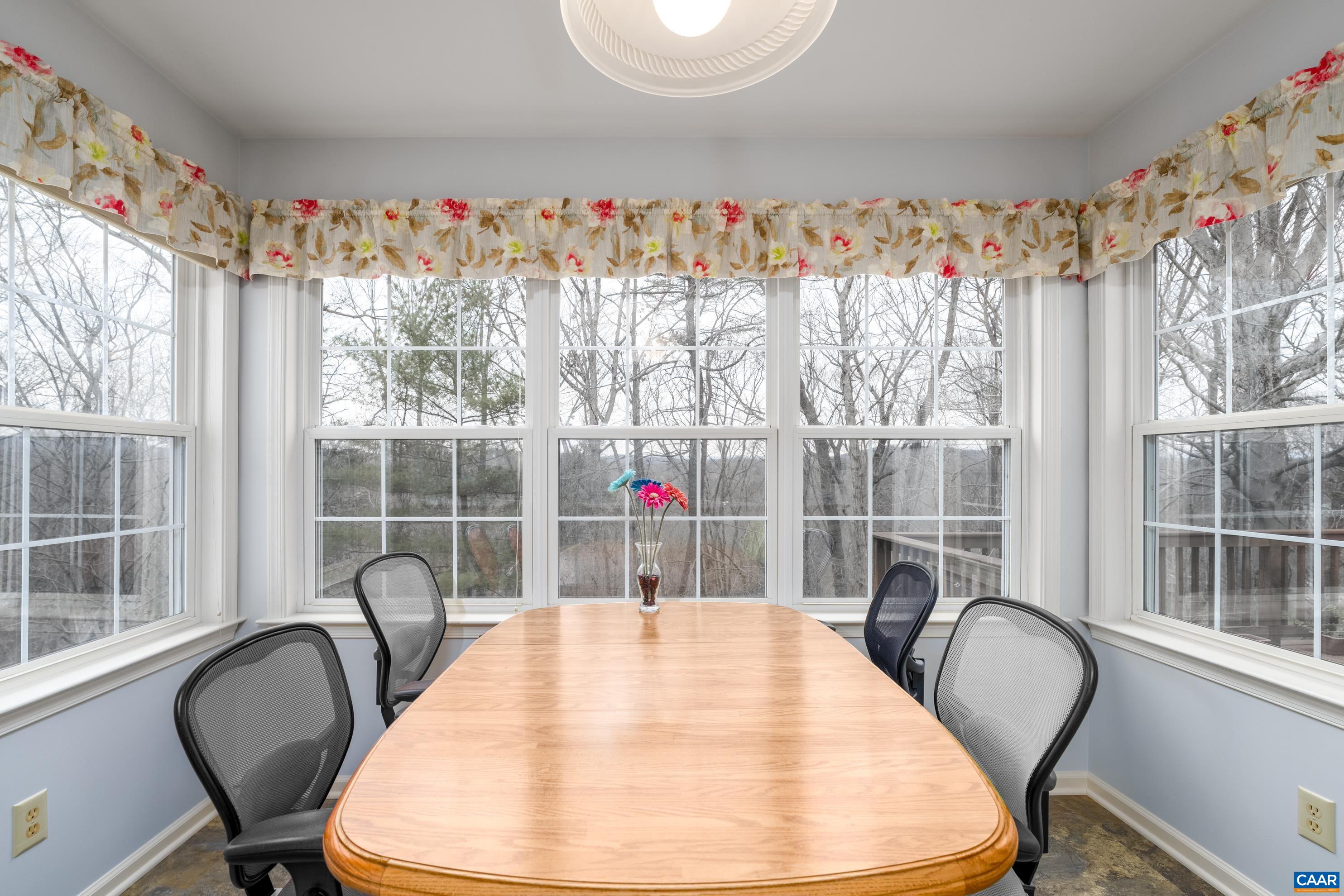 1170 FOXCHASE RDG