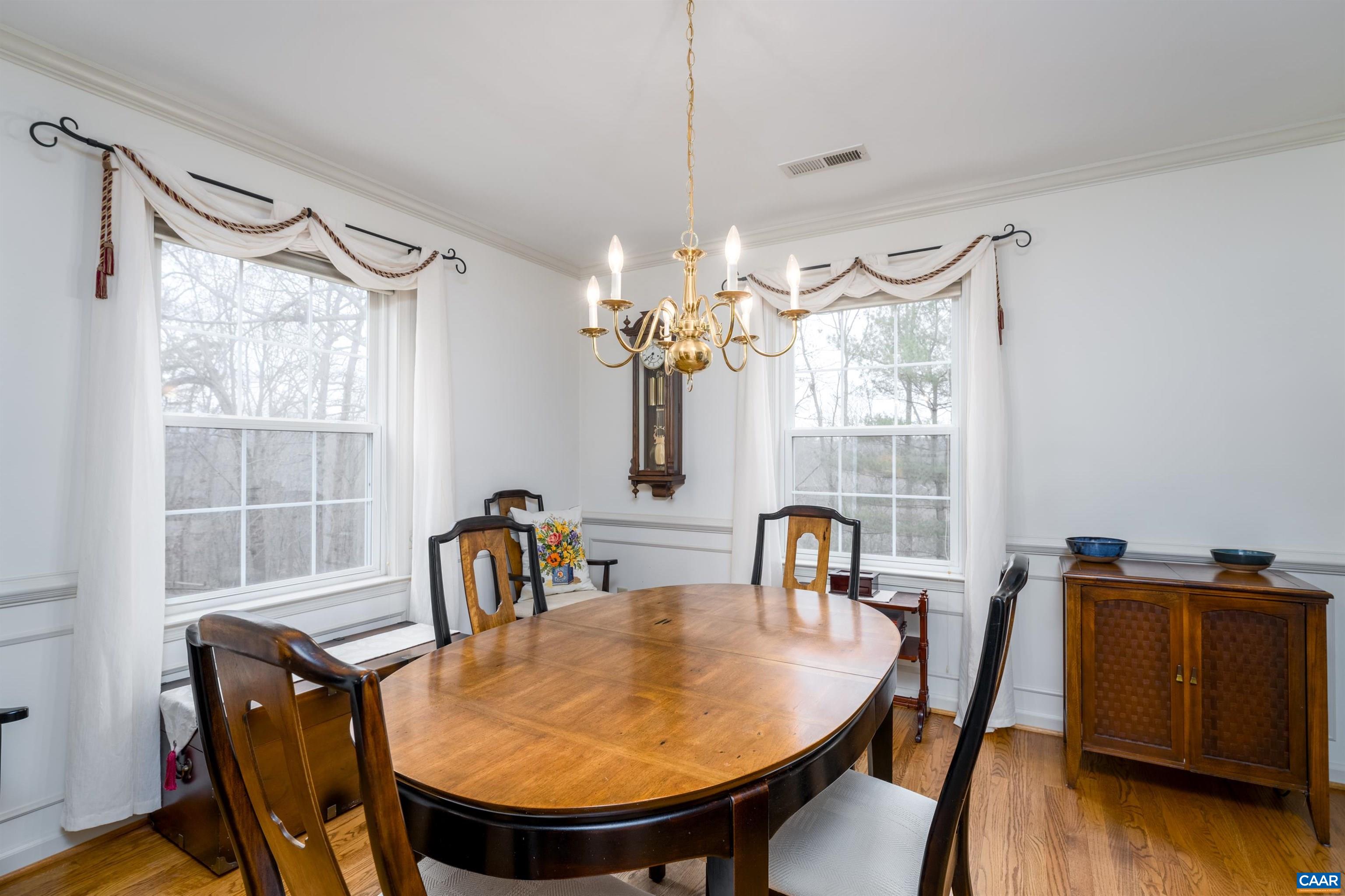1170 FOXCHASE RDG