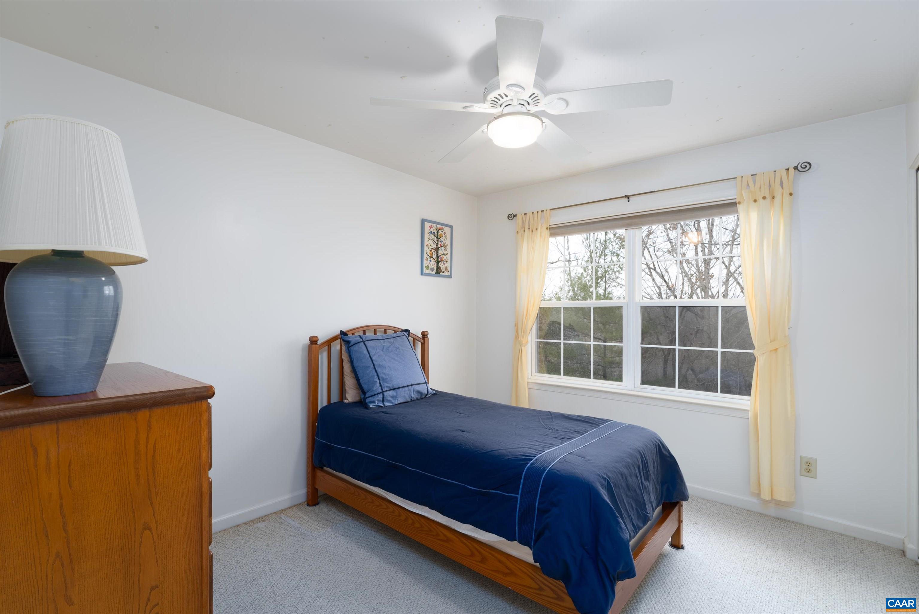 1170 FOXCHASE RDG