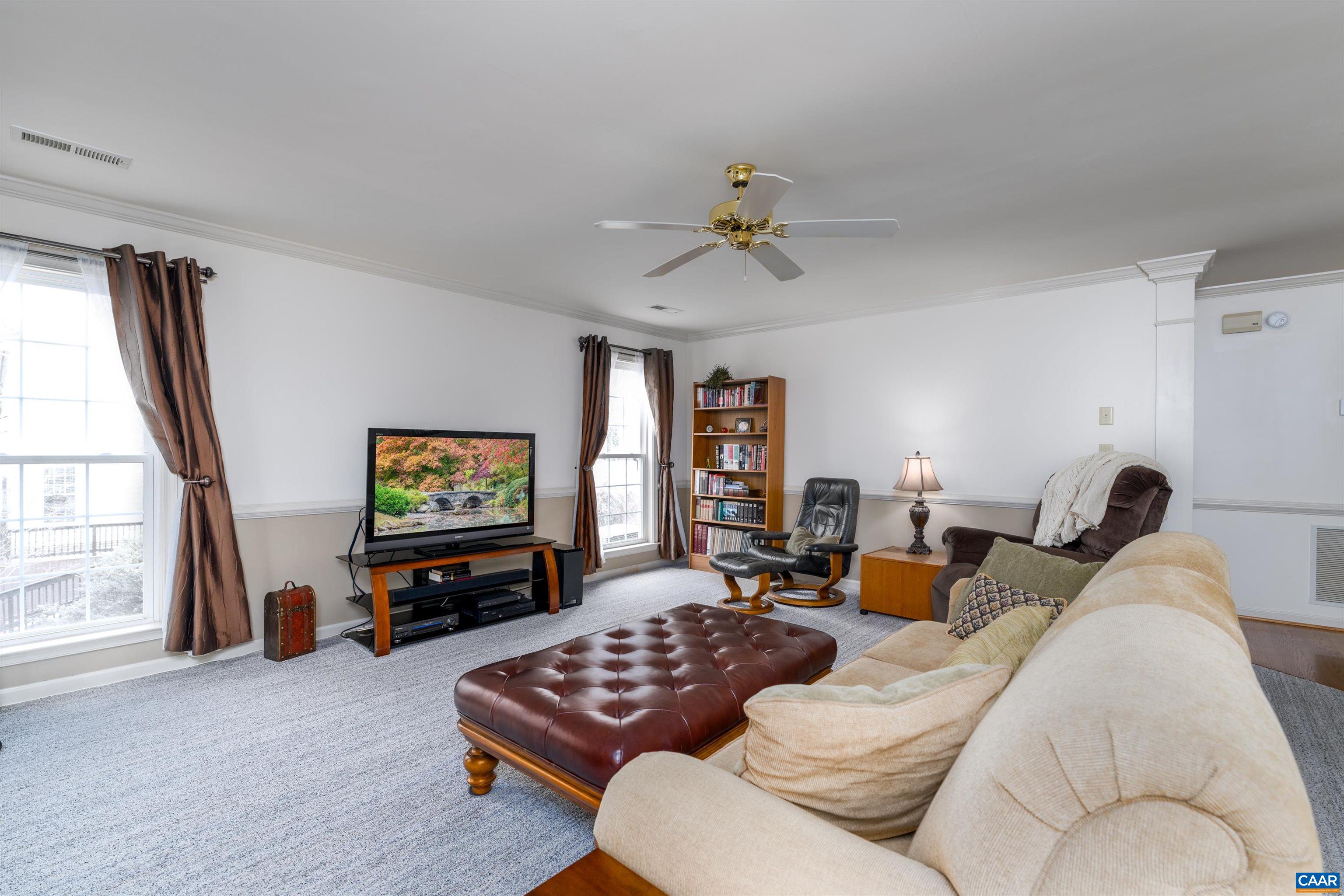 1170 FOXCHASE RDG