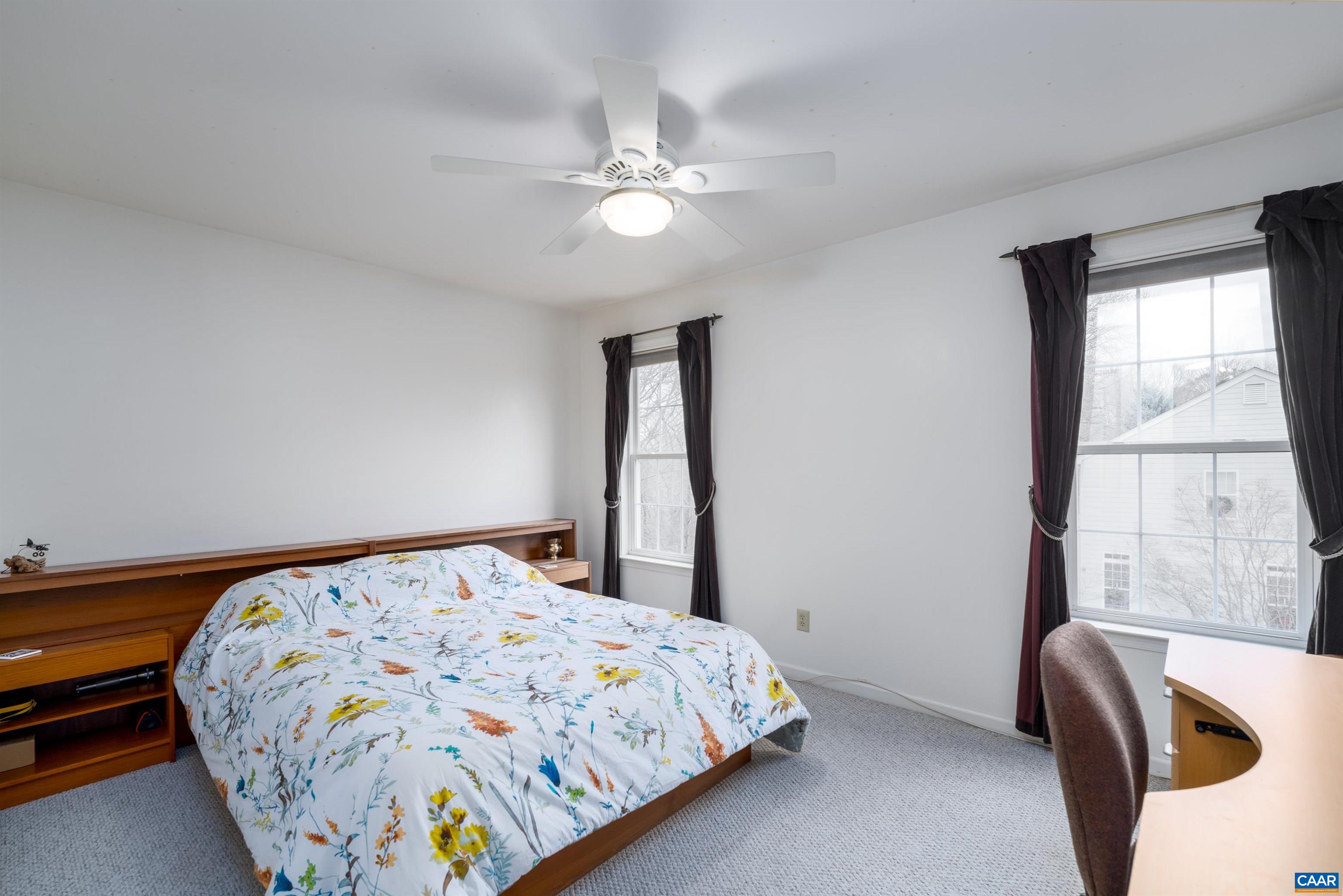 1170 FOXCHASE RDG