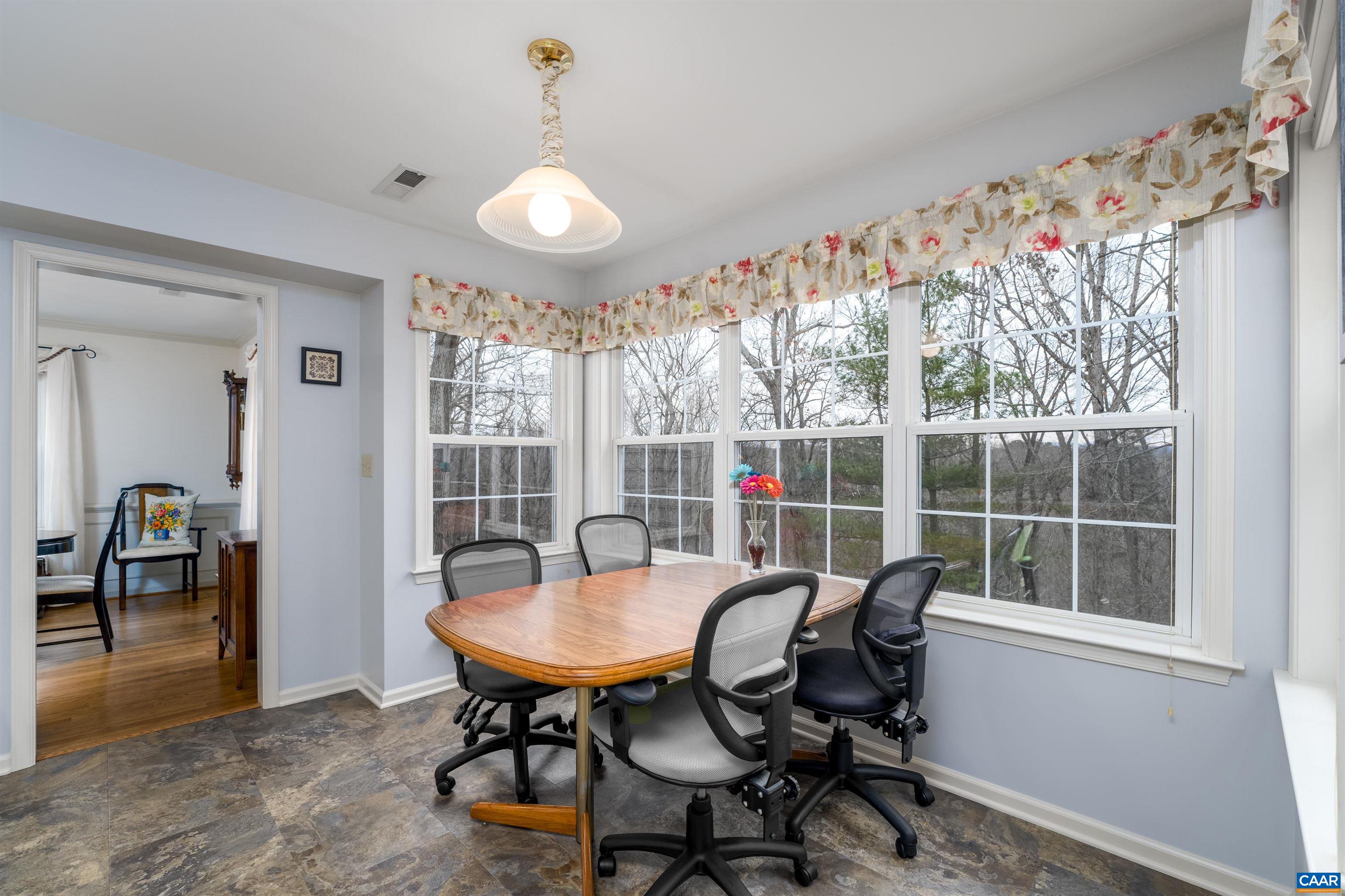 1170 FOXCHASE RDG