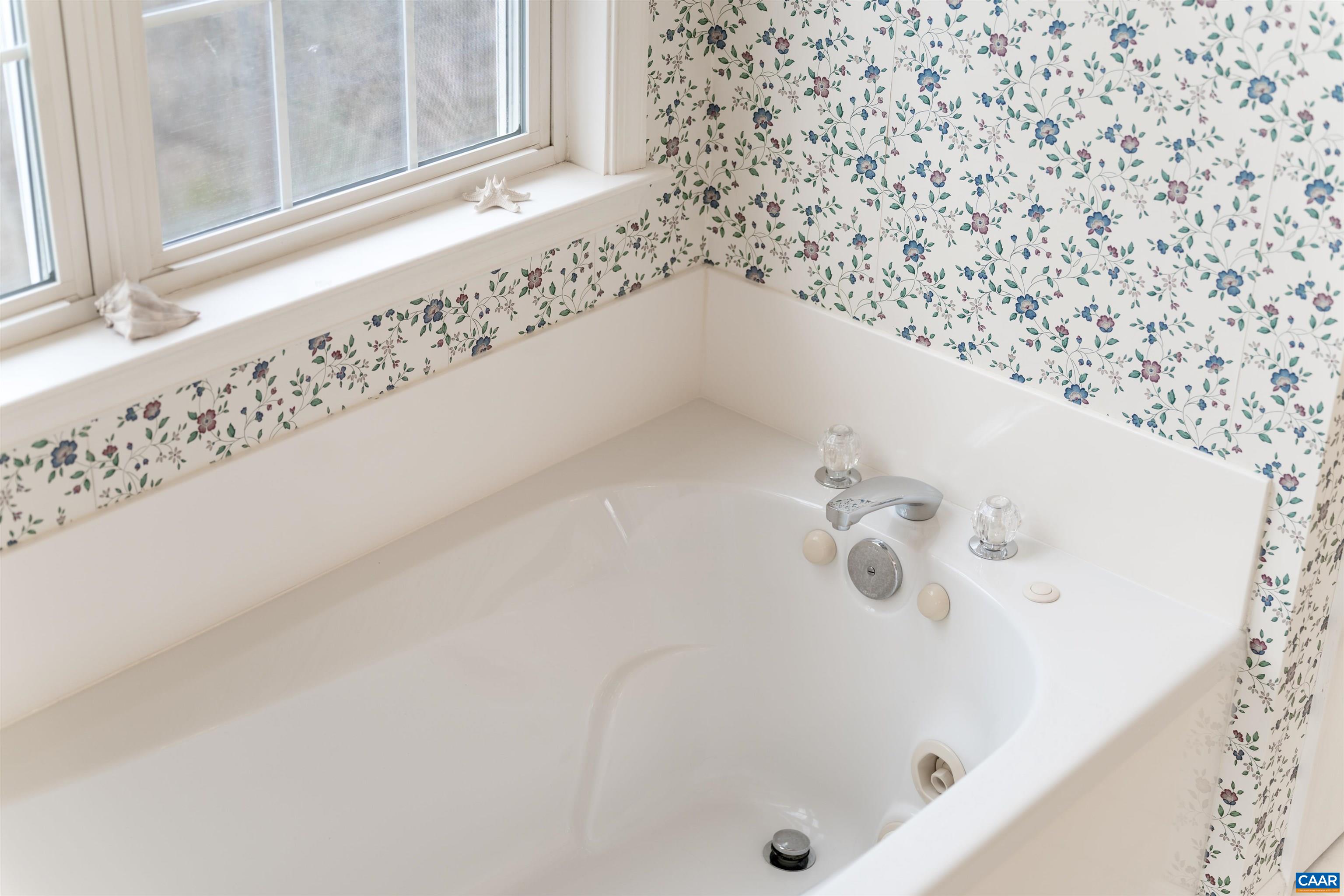 1170 FOXCHASE RDG