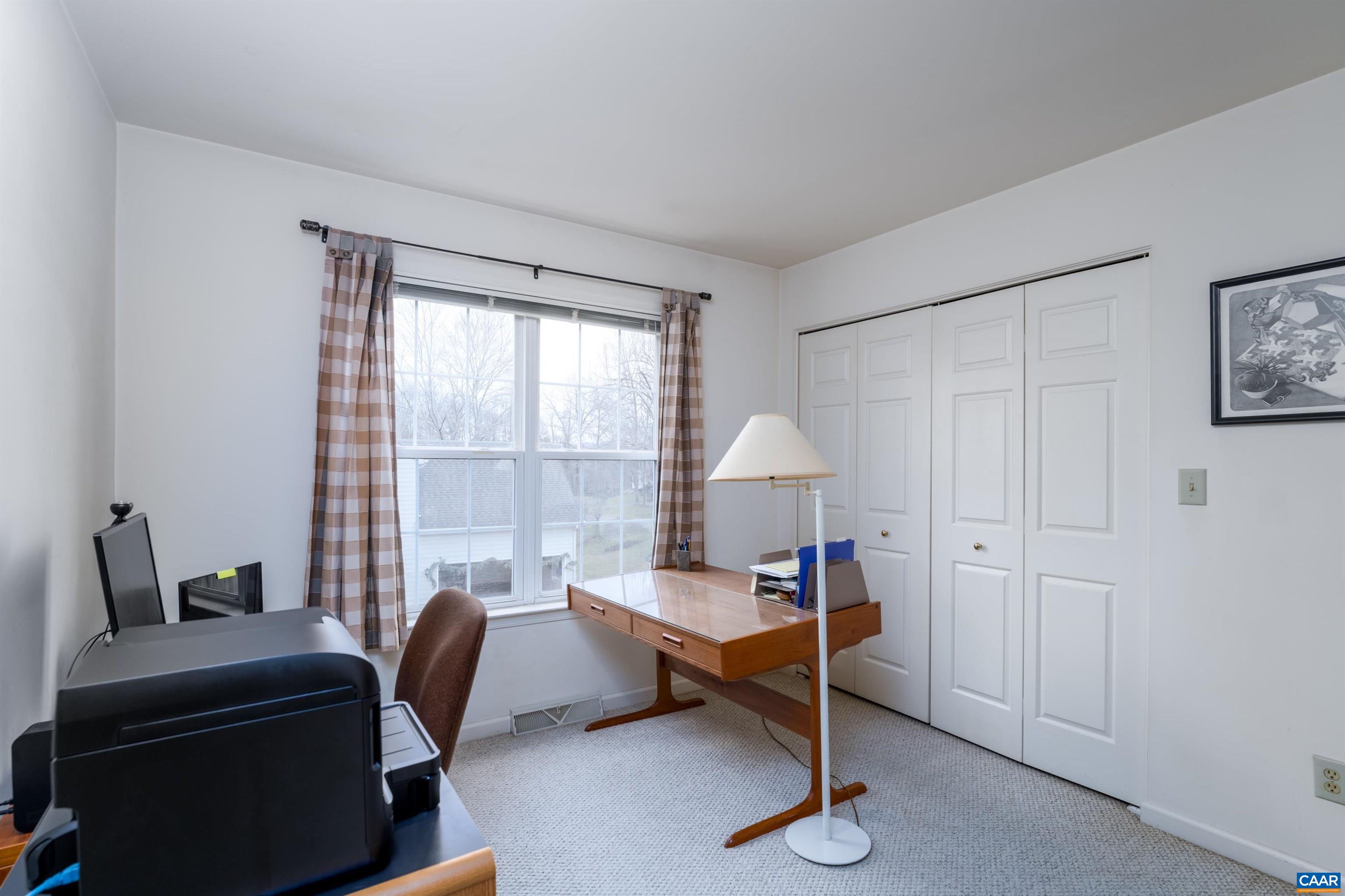 1170 FOXCHASE RDG