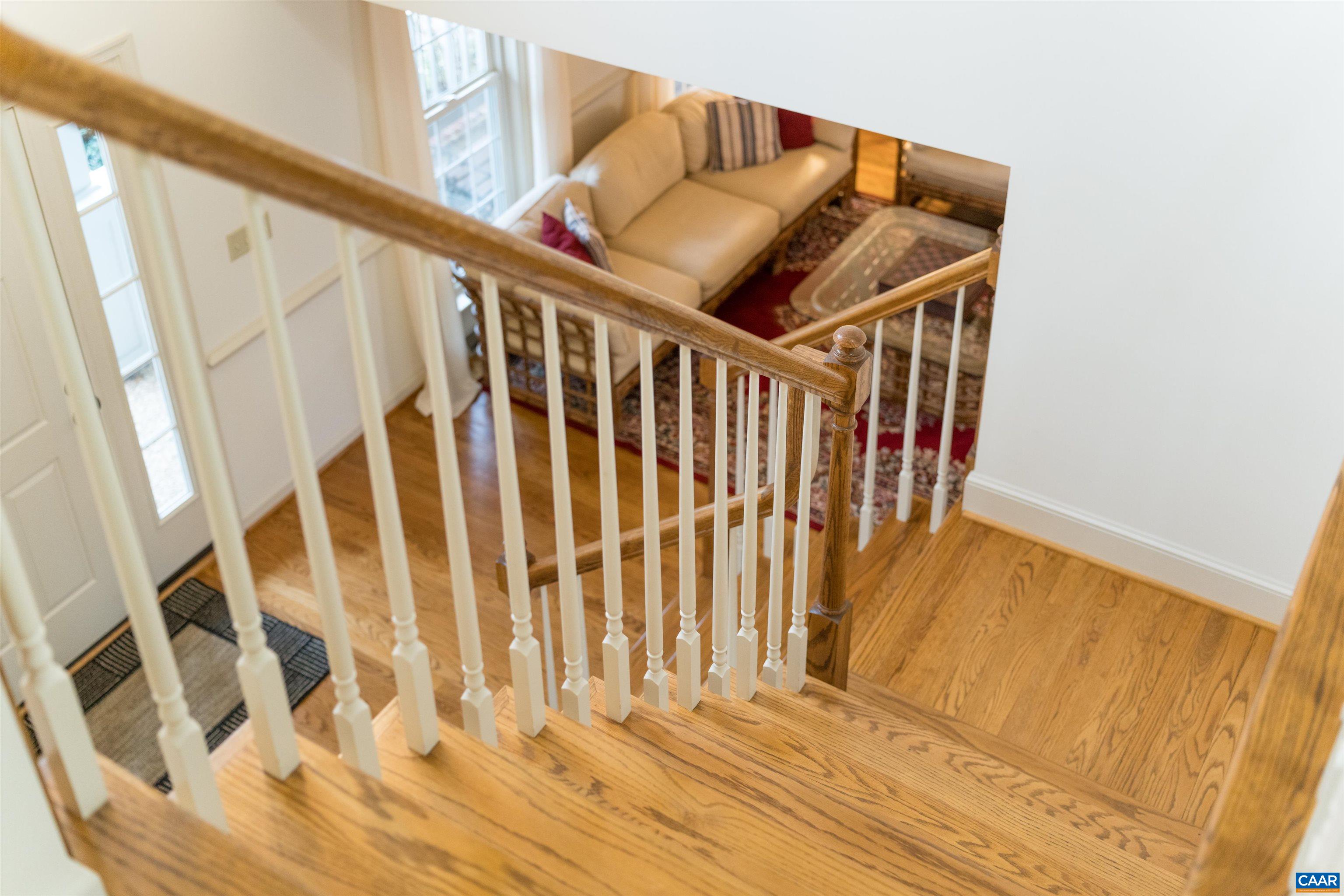 1170 FOXCHASE RDG
