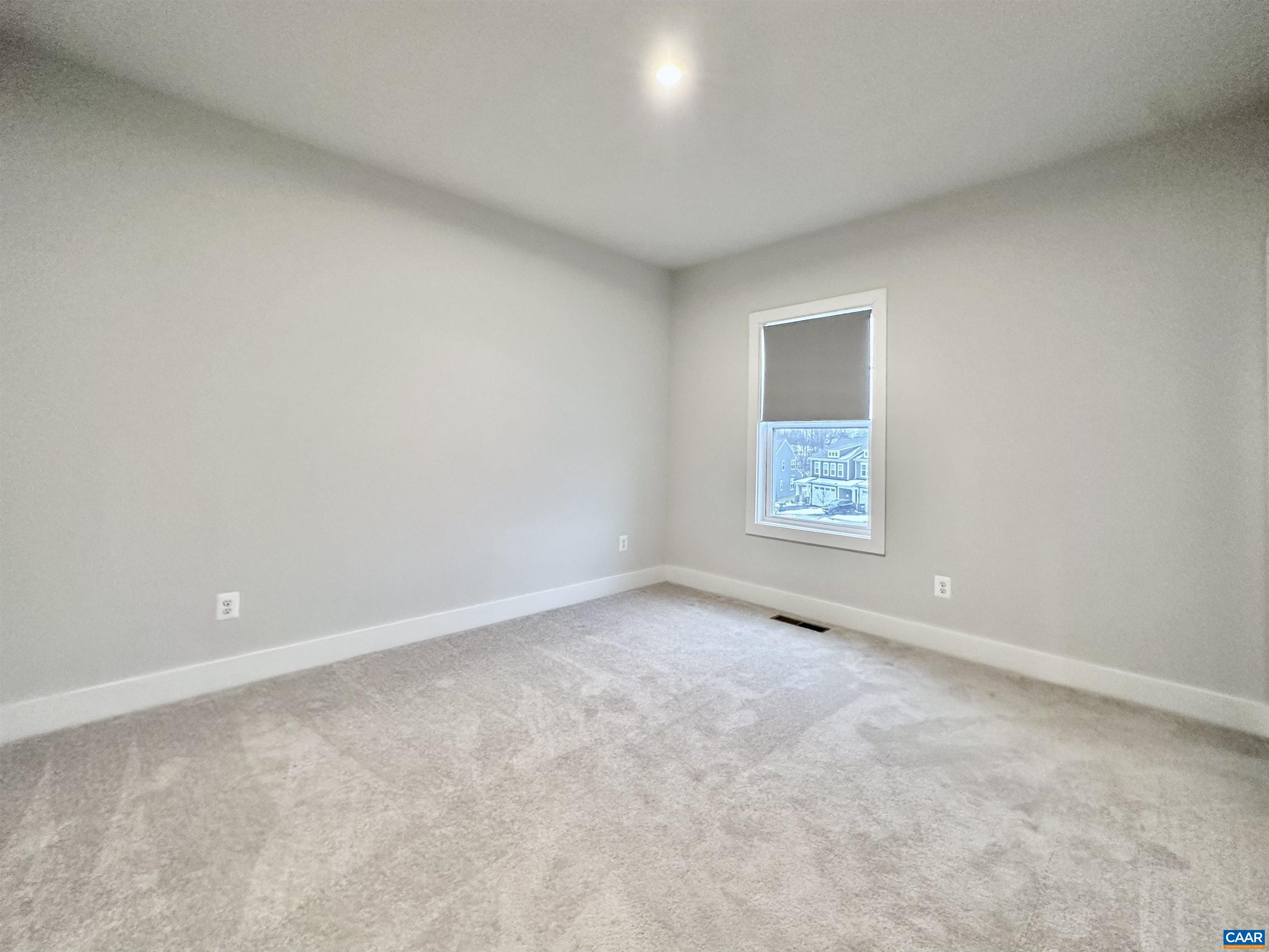 1719 FLORA LN